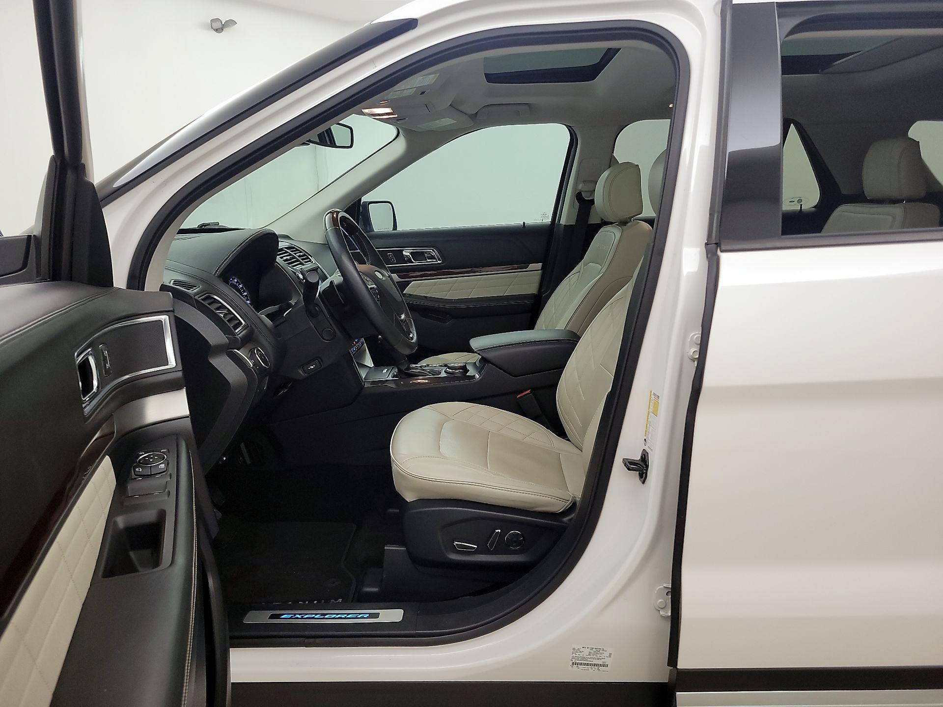 Thumbnail: 2017 Ford Explorer - 11