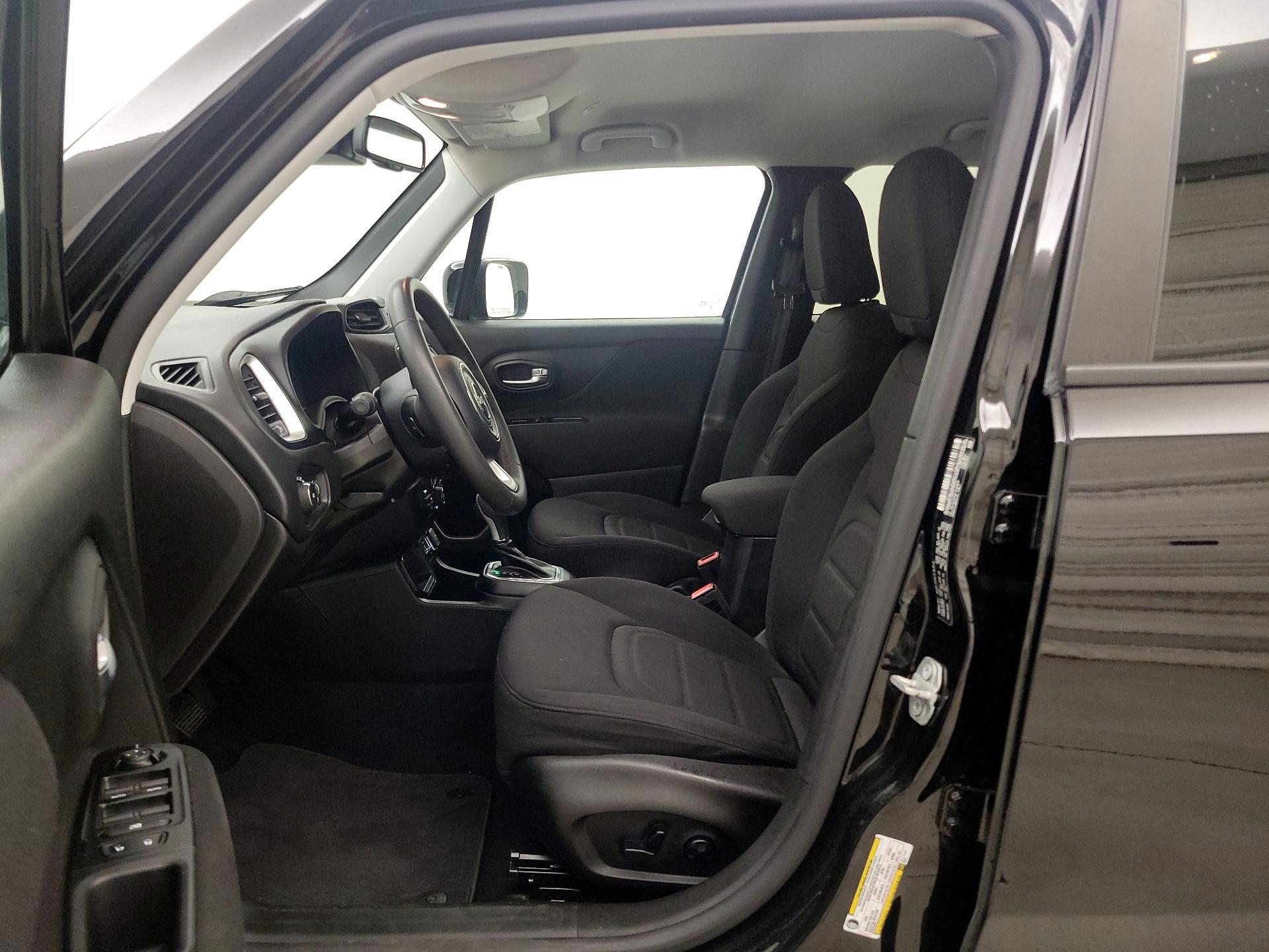 Thumbnail: 2020 Jeep Renegade - 11