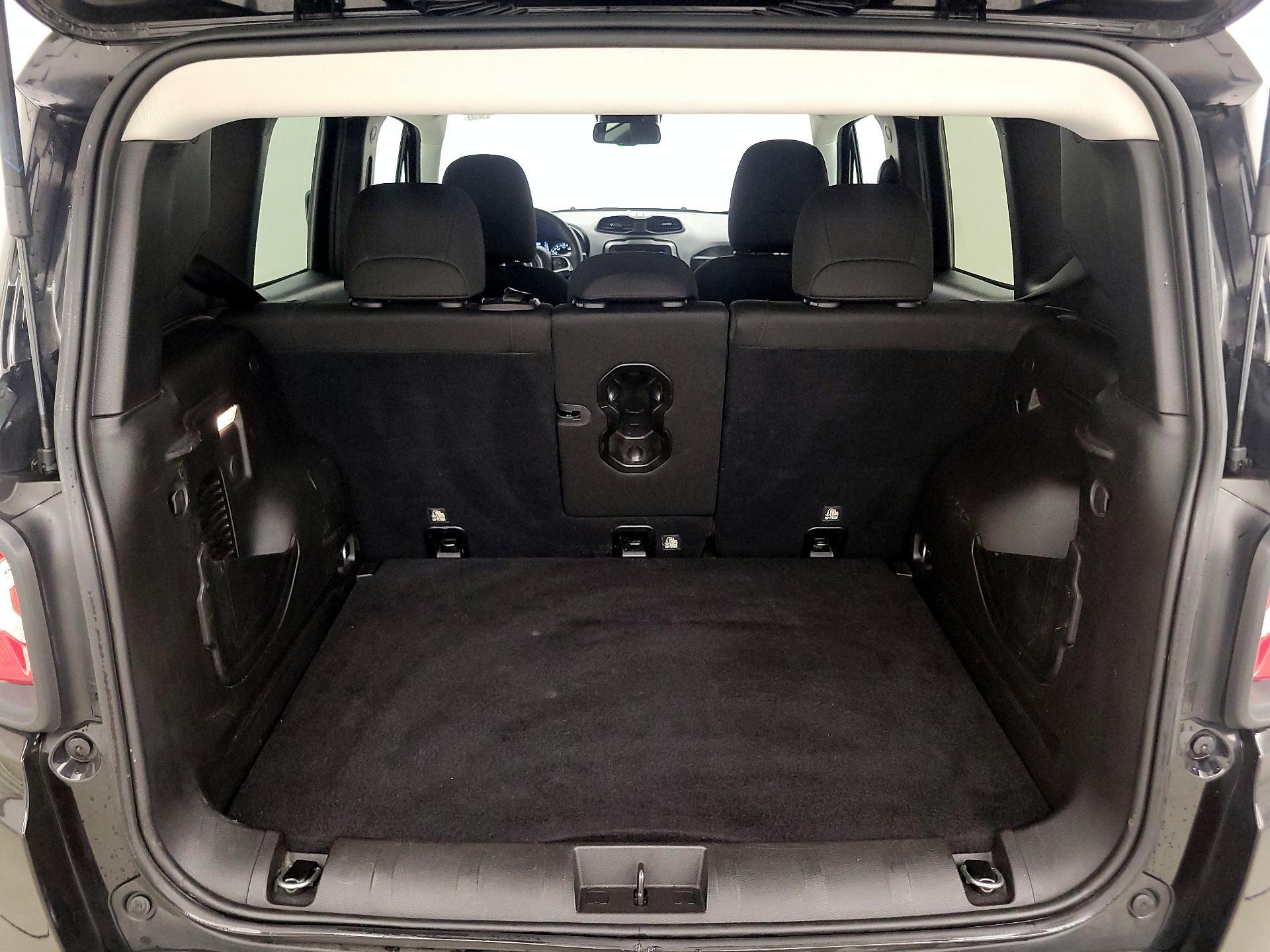 Thumbnail: 2020 Jeep Renegade - 20