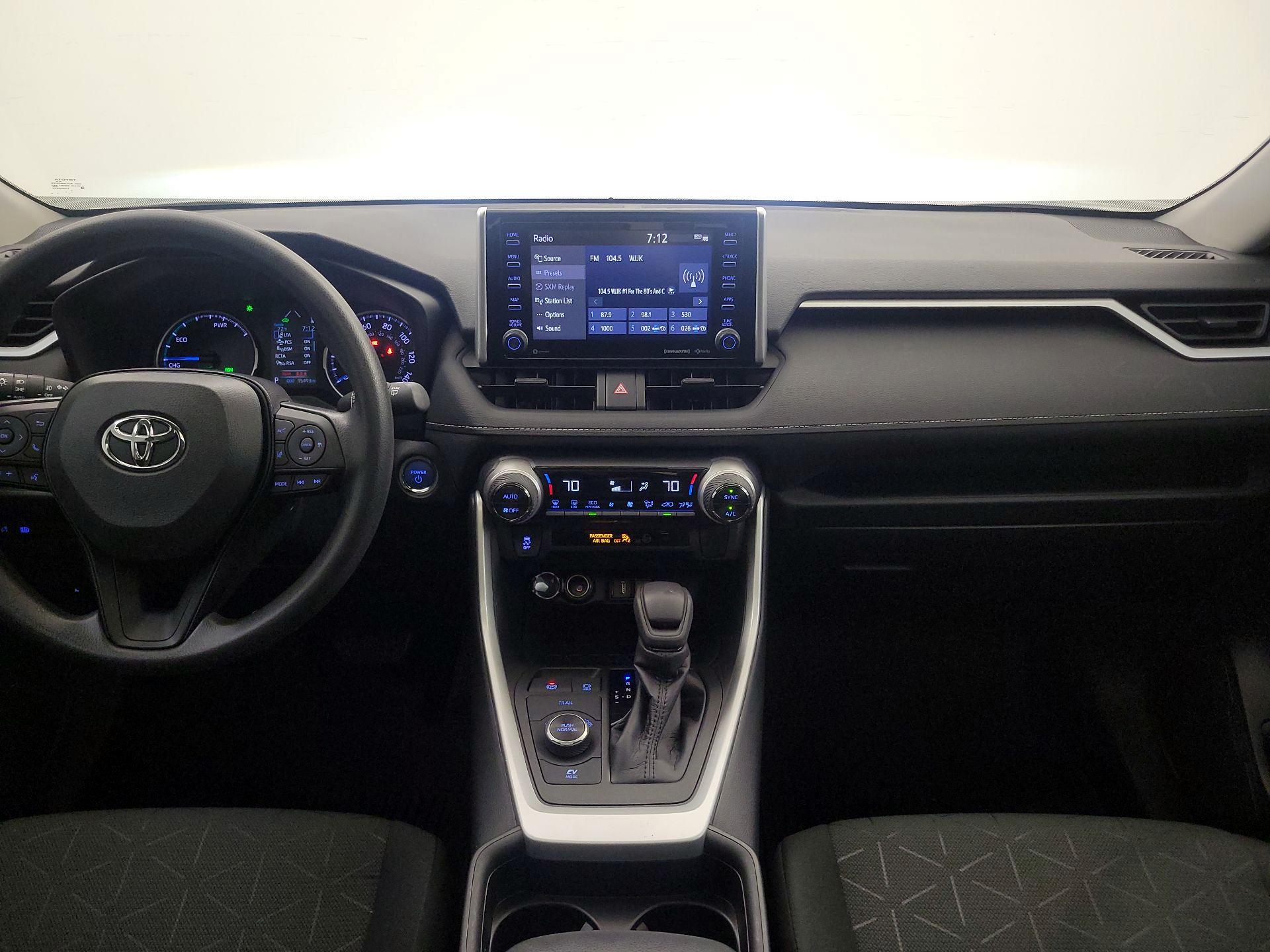 Thumbnail: 2021 Toyota RAV4 - 9