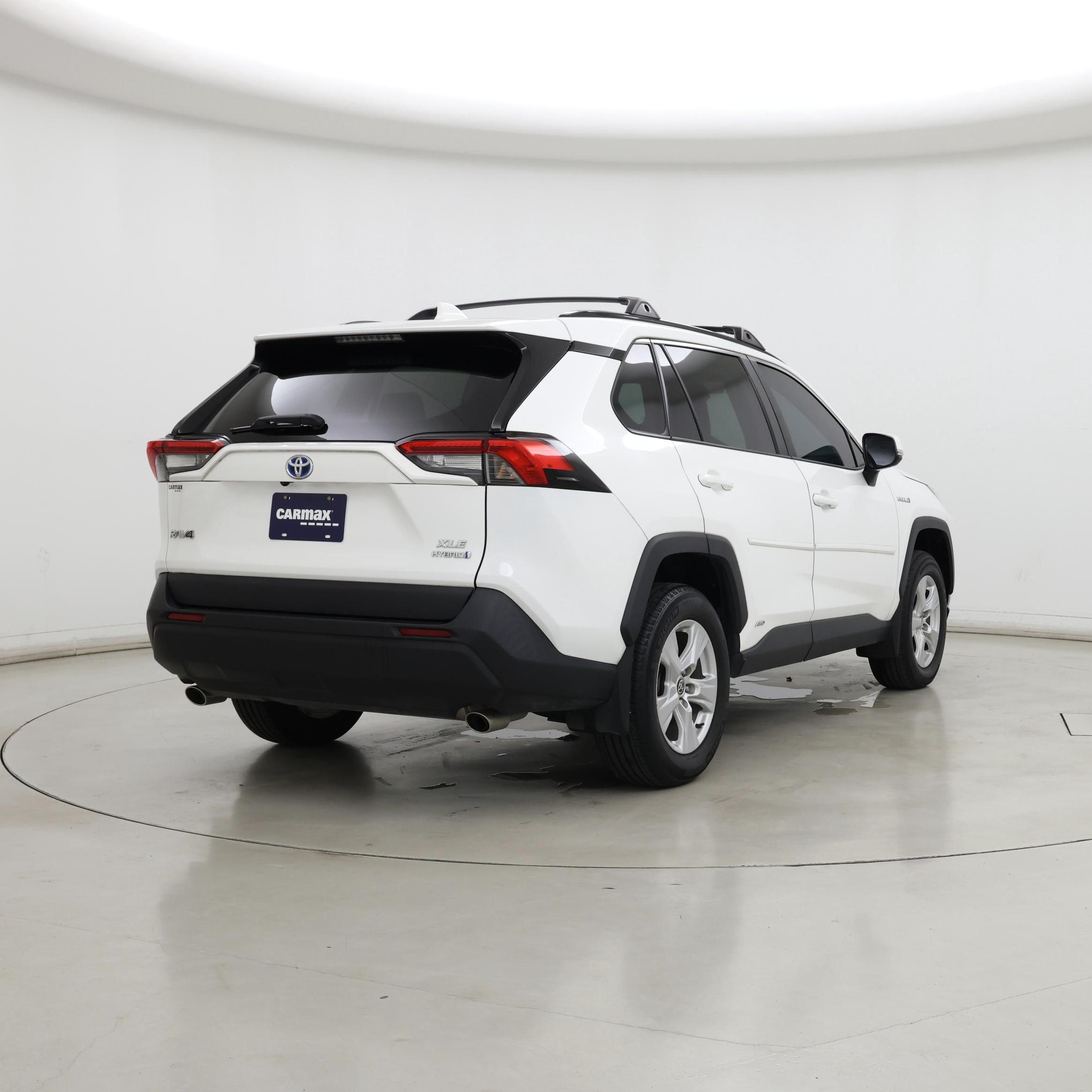 Thumbnail: 2021 Toyota RAV4 - 8