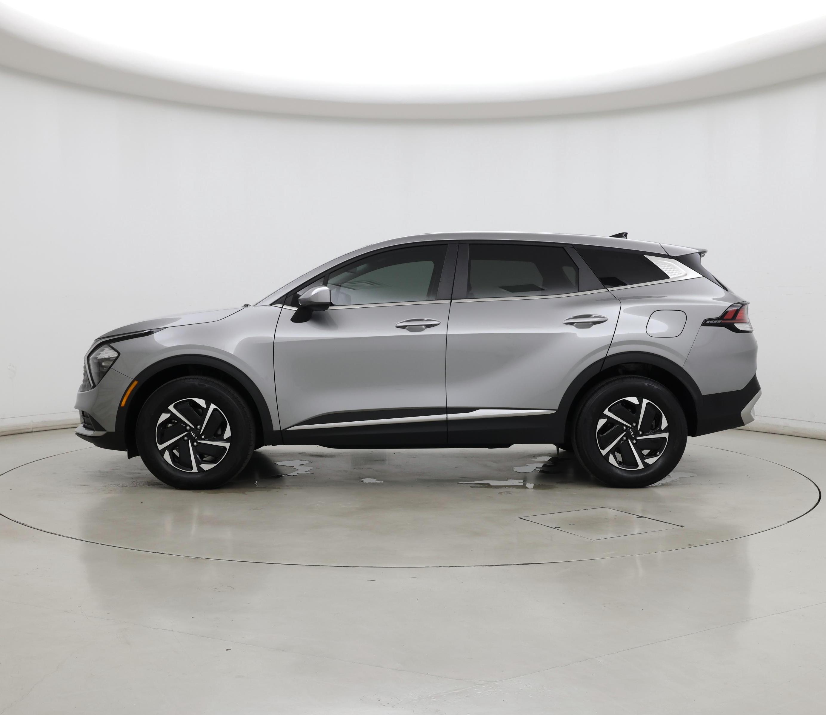 Thumbnail: 2023 Kia Sportage - 3