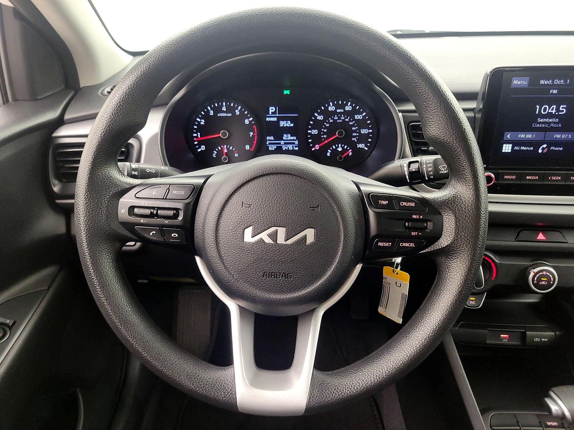 Thumbnail: 2022 Kia Rio - 10