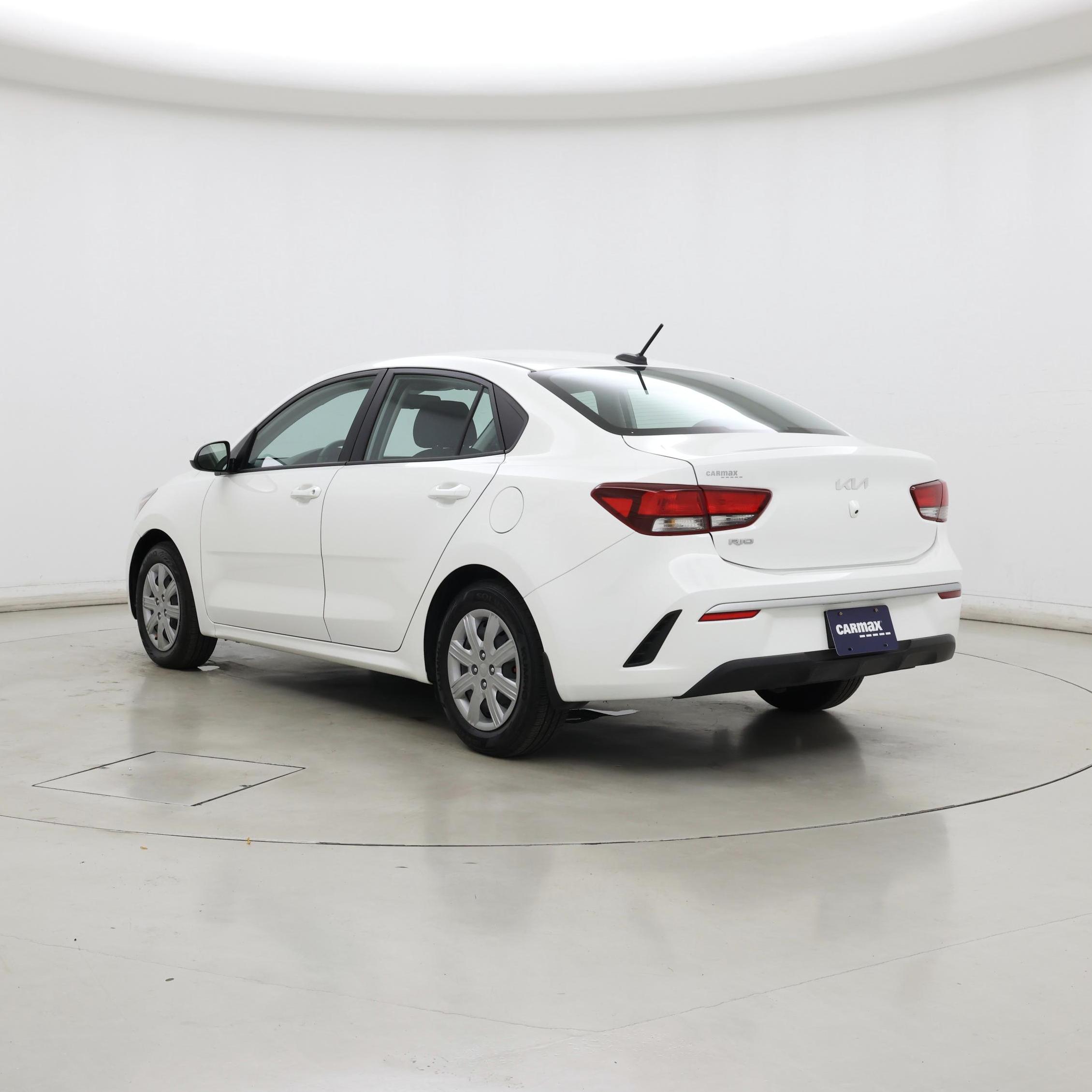 Thumbnail: 2022 Kia Rio - 2