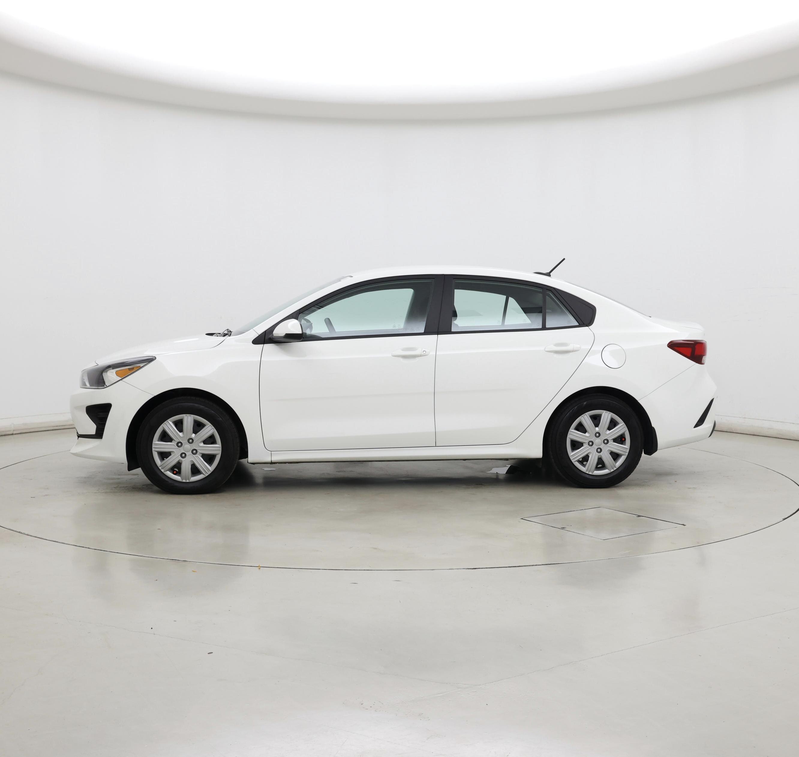 Thumbnail: 2022 Kia Rio - 3