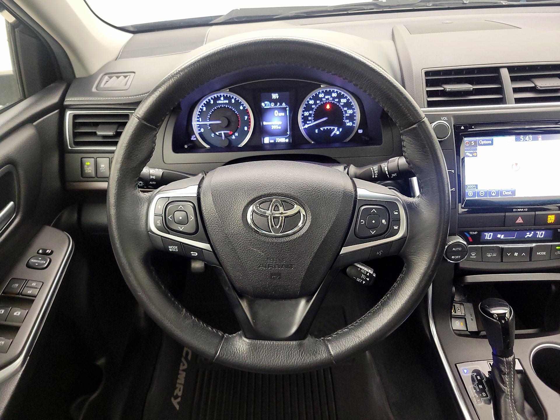 Thumbnail: 2017 Toyota Camry - 10