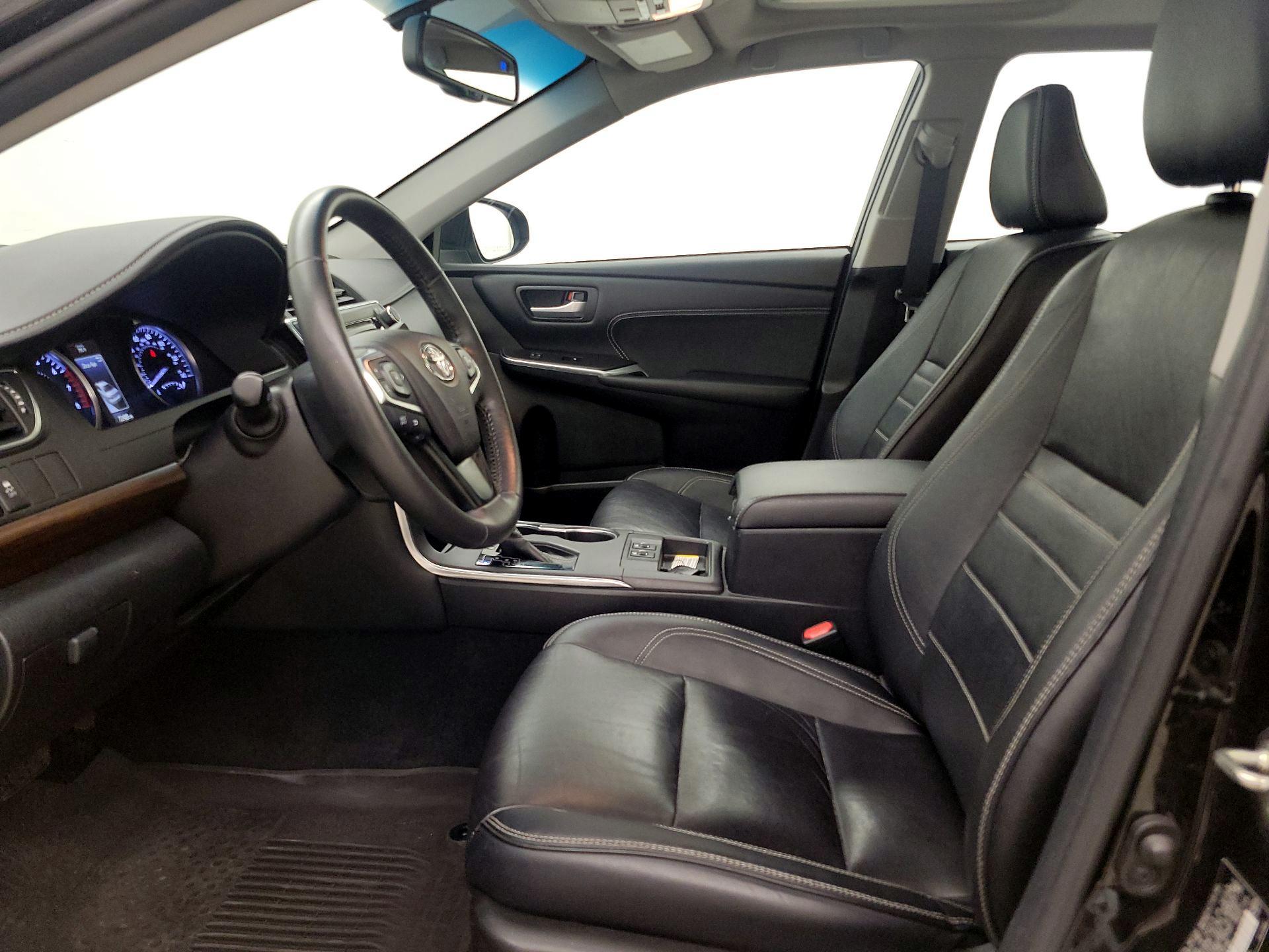 Thumbnail: 2017 Toyota Camry - 11
