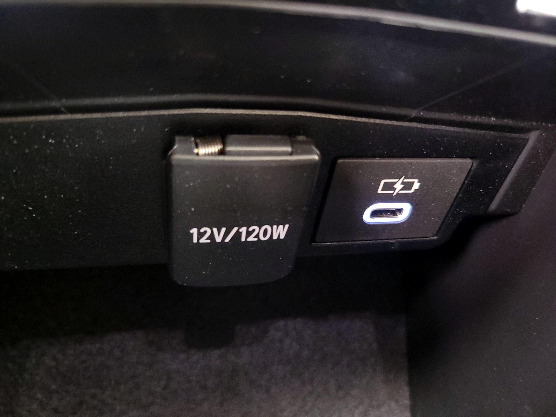 Thumbnail: 2024 Toyota Corolla - 18
