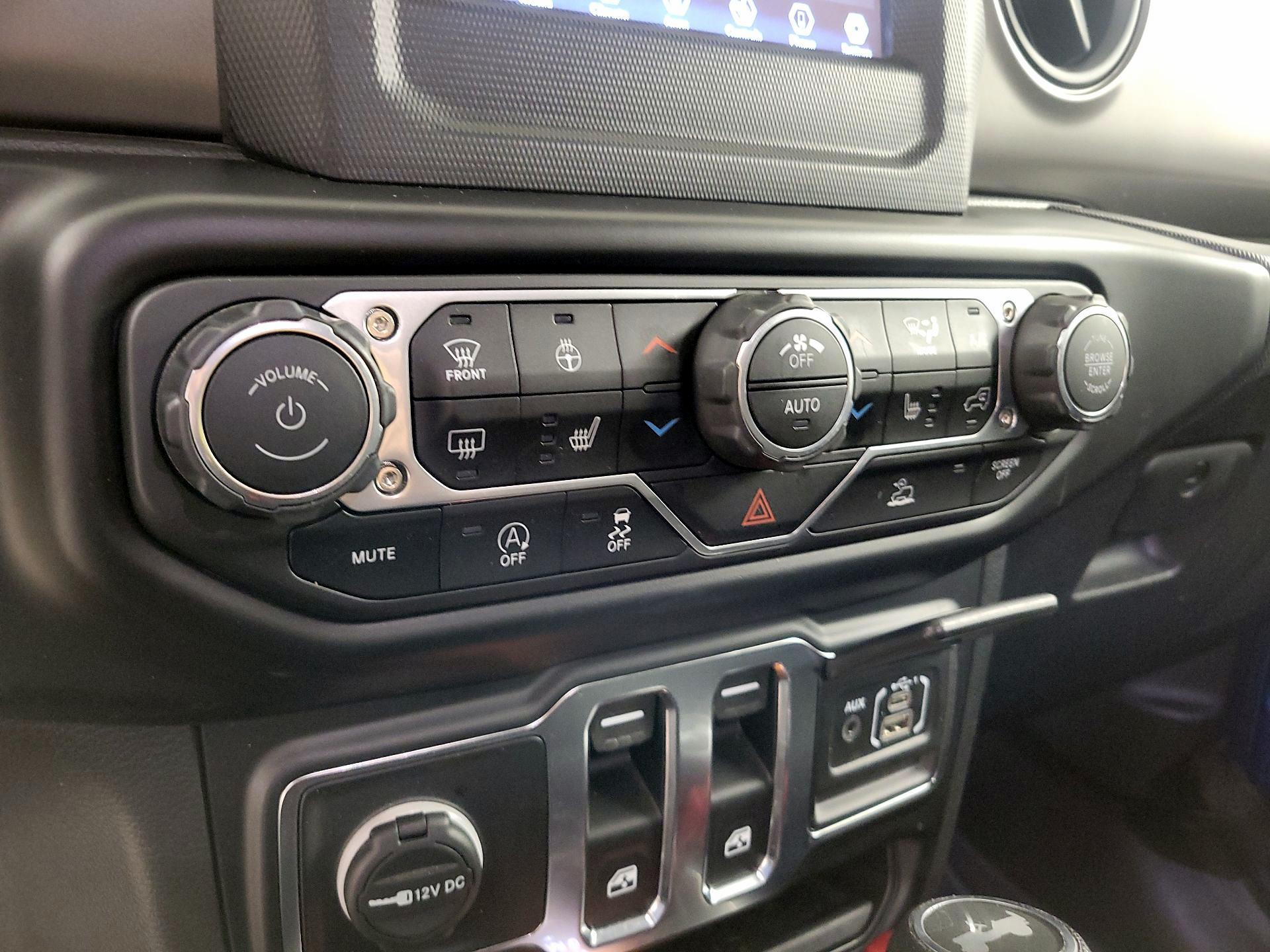 Thumbnail: 2022 Jeep Wrangler - 16