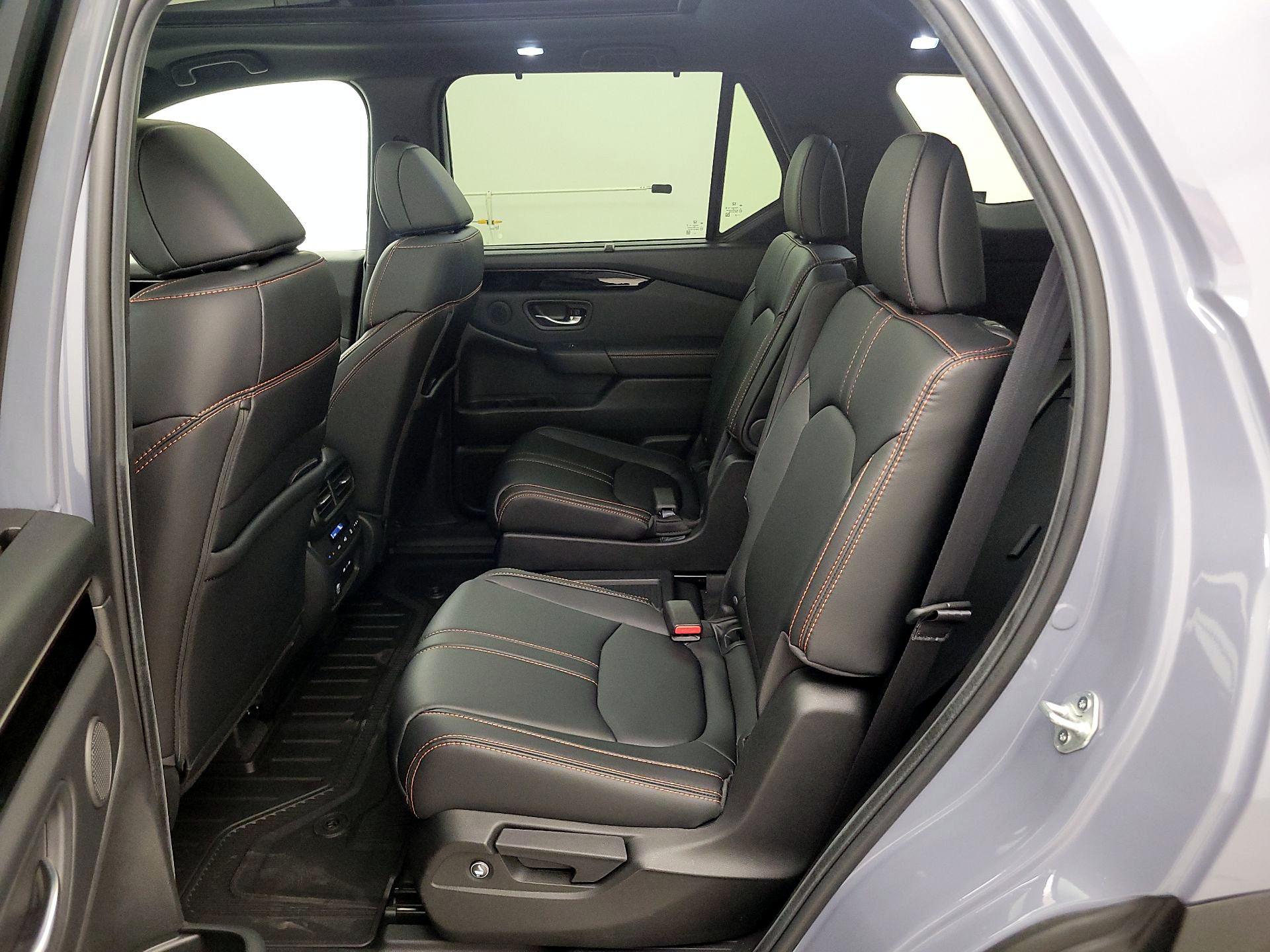 Thumbnail: 2025 Honda Pilot - 20