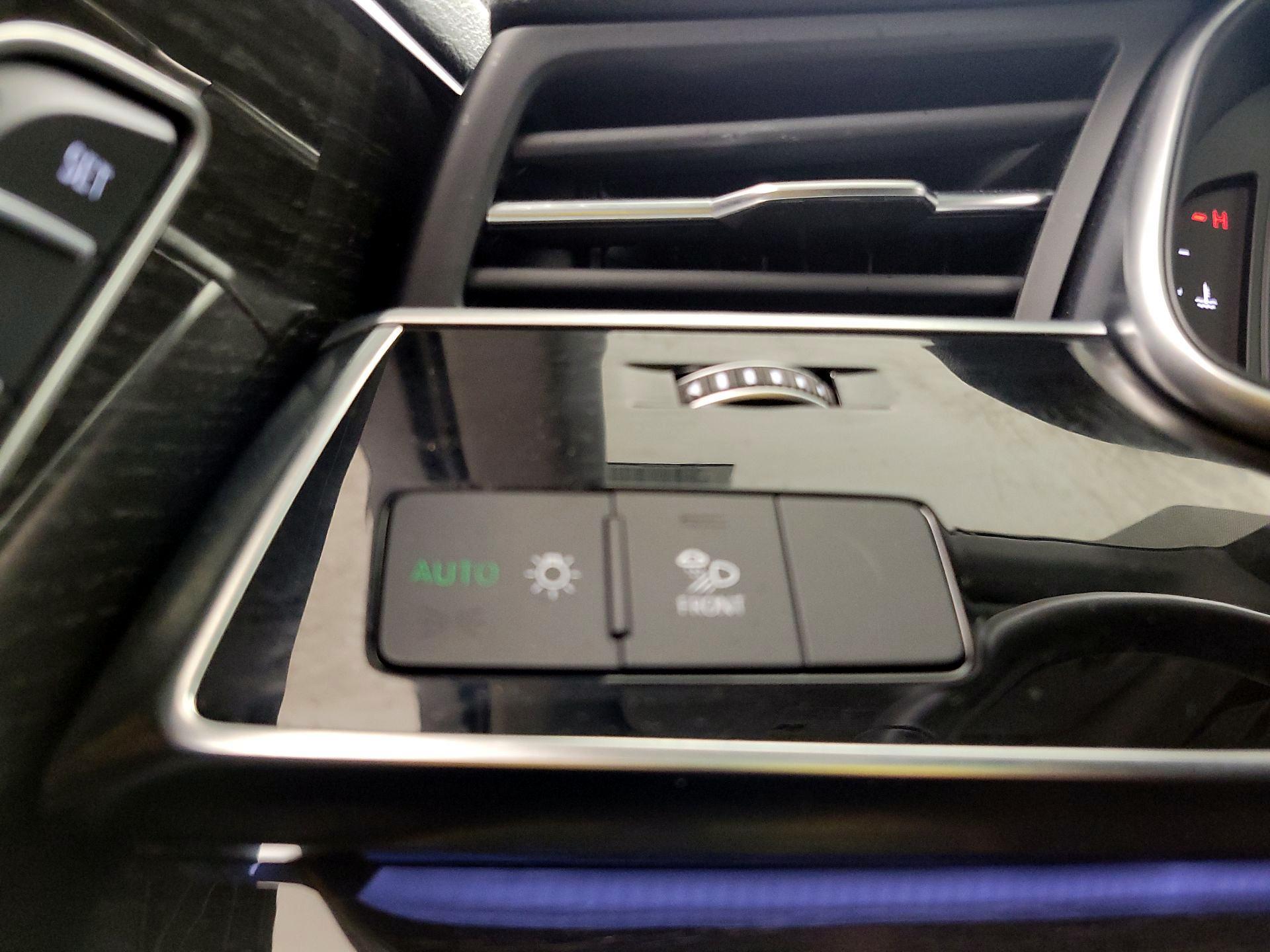 Thumbnail: 2023 Audi Q7 - 13