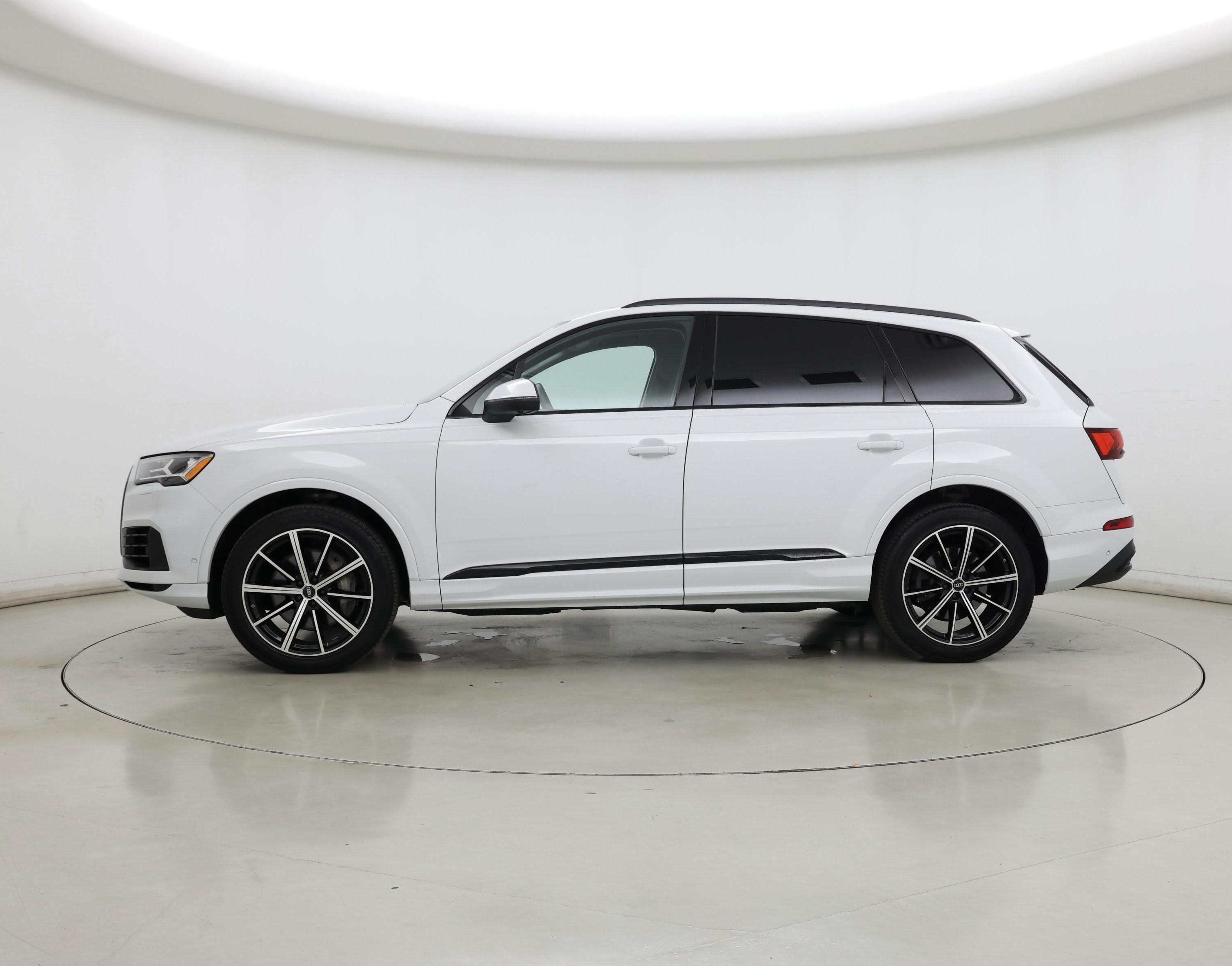 Thumbnail: 2023 Audi Q7 - 3