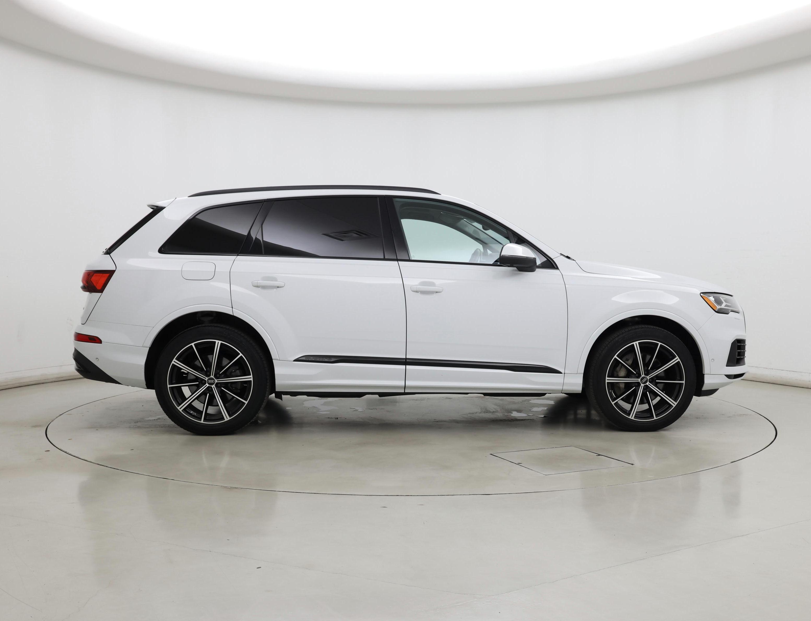 Thumbnail: 2023 Audi Q7 - 7