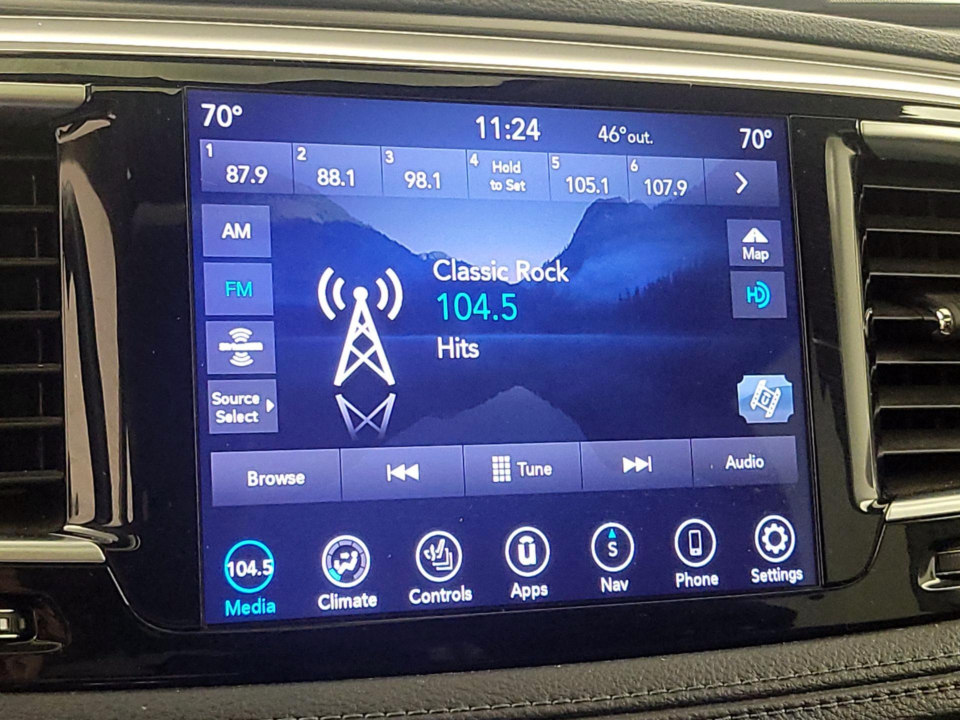 Thumbnail: 2019 Chrysler Pacifica - 16