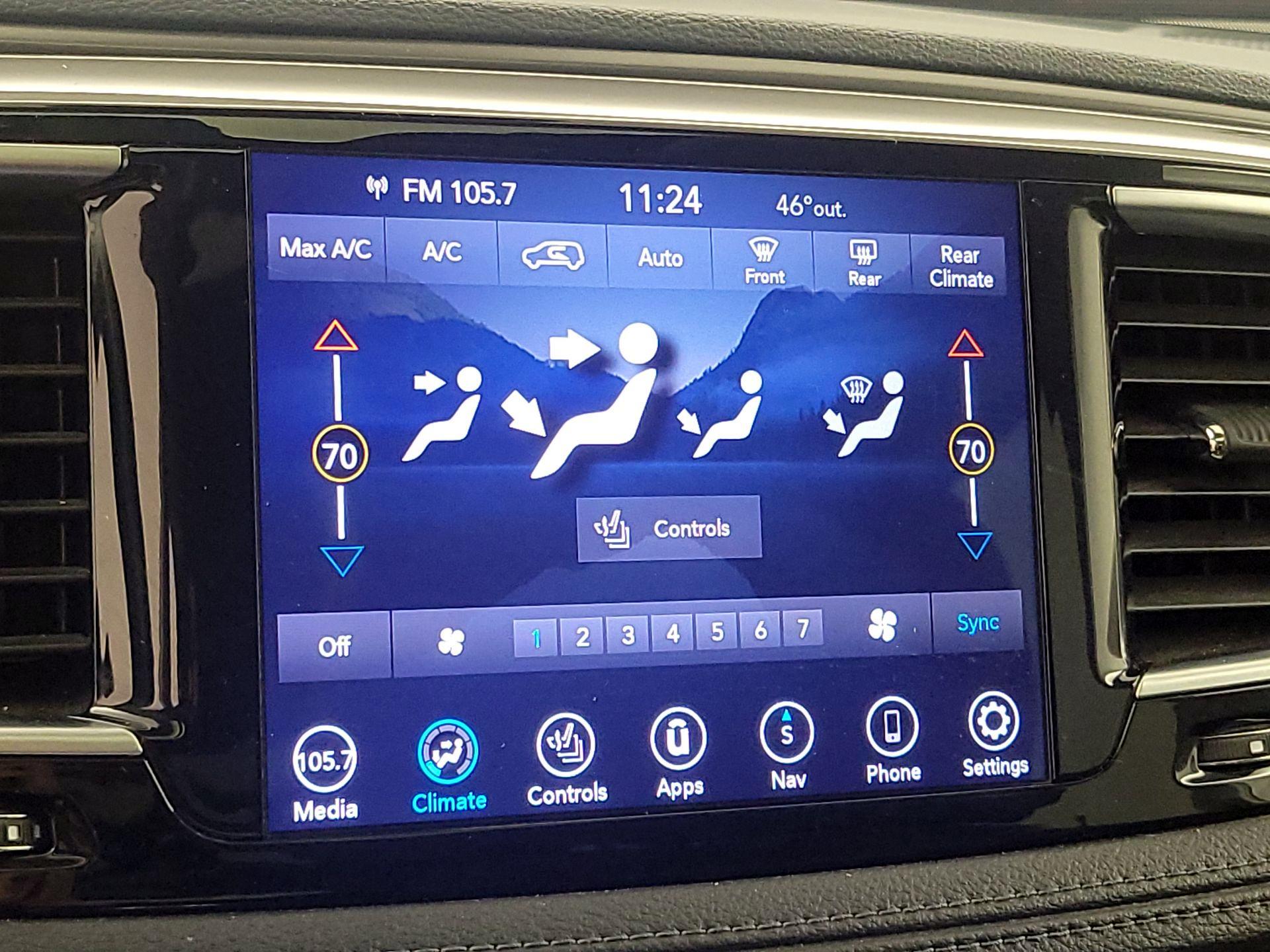 Thumbnail: 2019 Chrysler Pacifica - 17