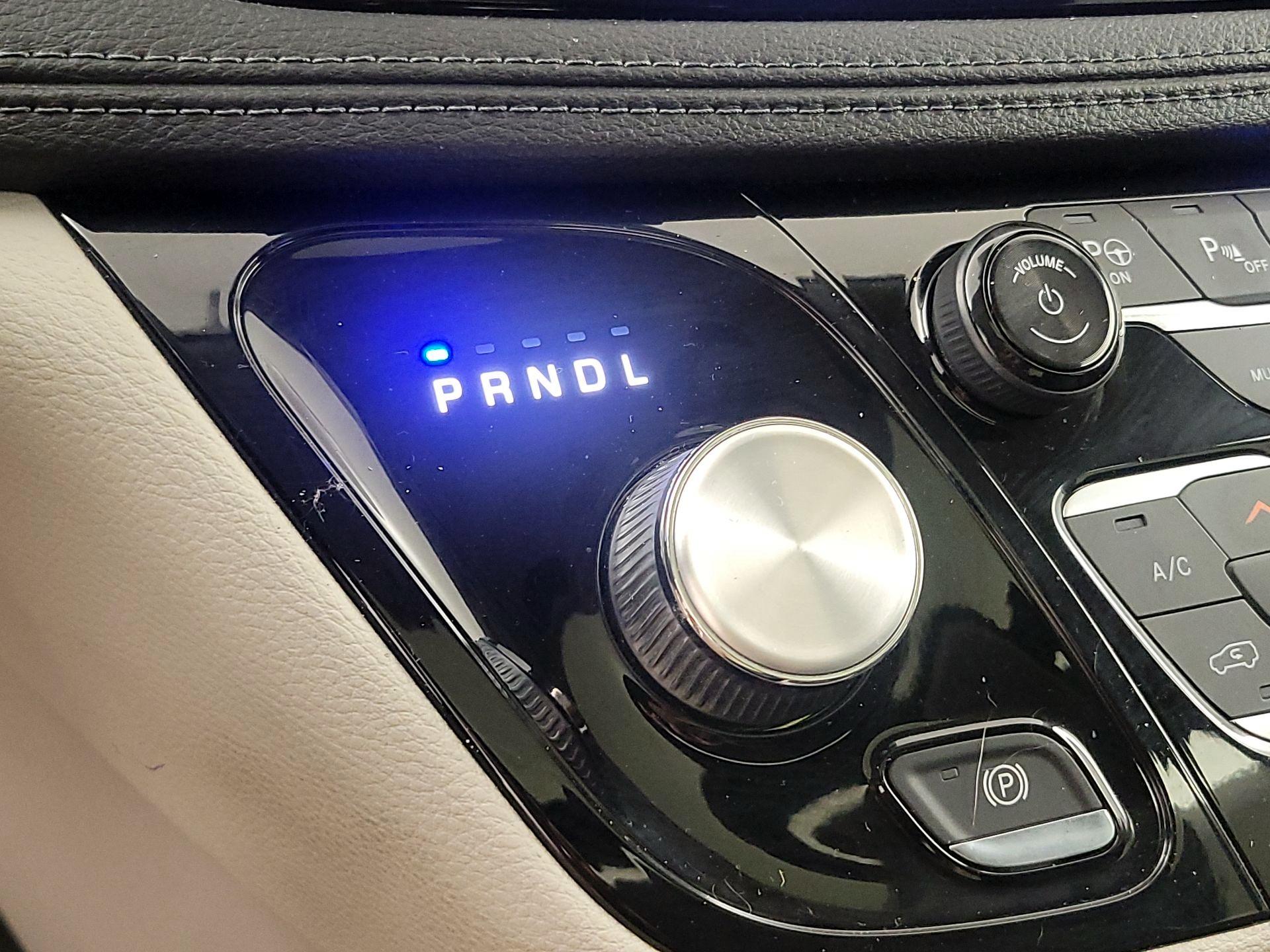 Thumbnail: 2019 Chrysler Pacifica - 18