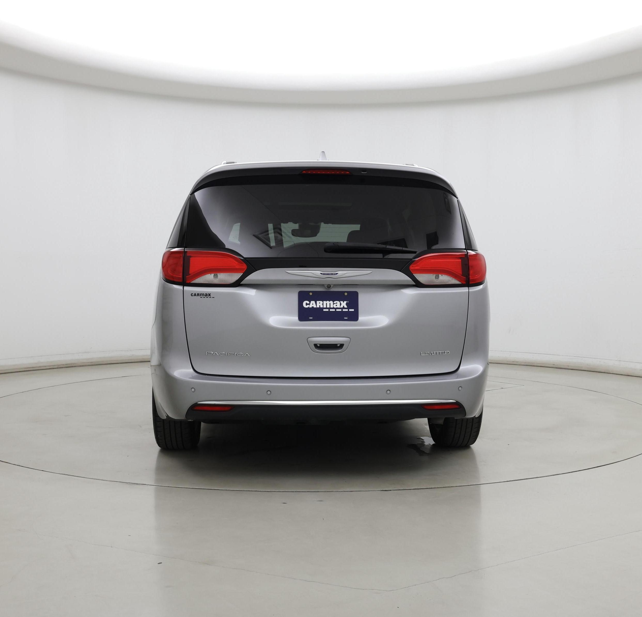Thumbnail: 2019 Chrysler Pacifica - 6
