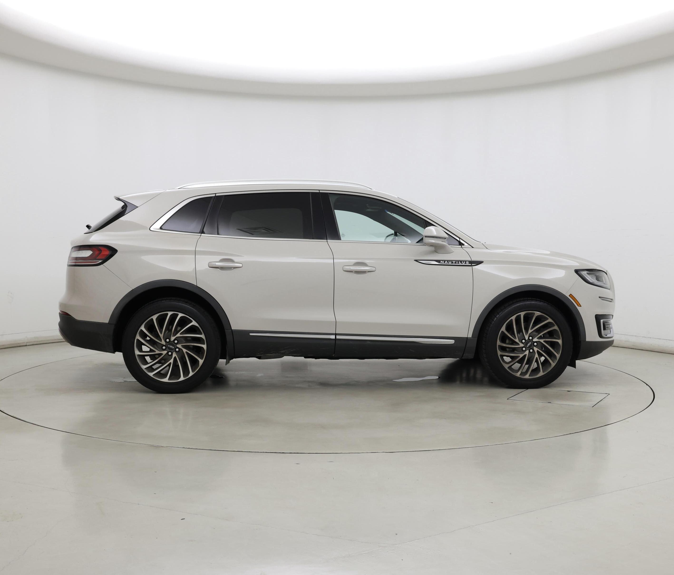 Thumbnail: 2019 Lincoln Nautilus - 7