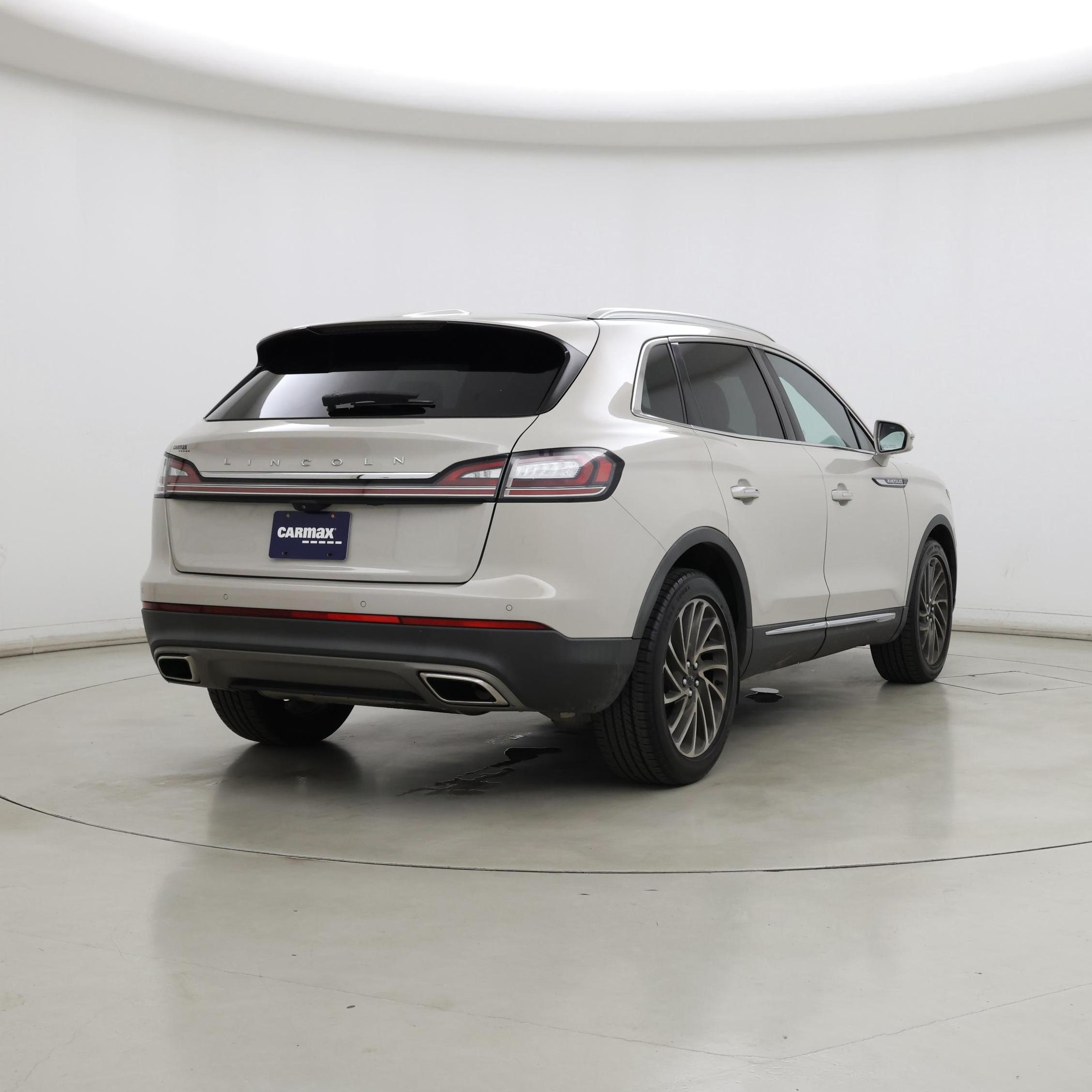 Thumbnail: 2019 Lincoln Nautilus - 8