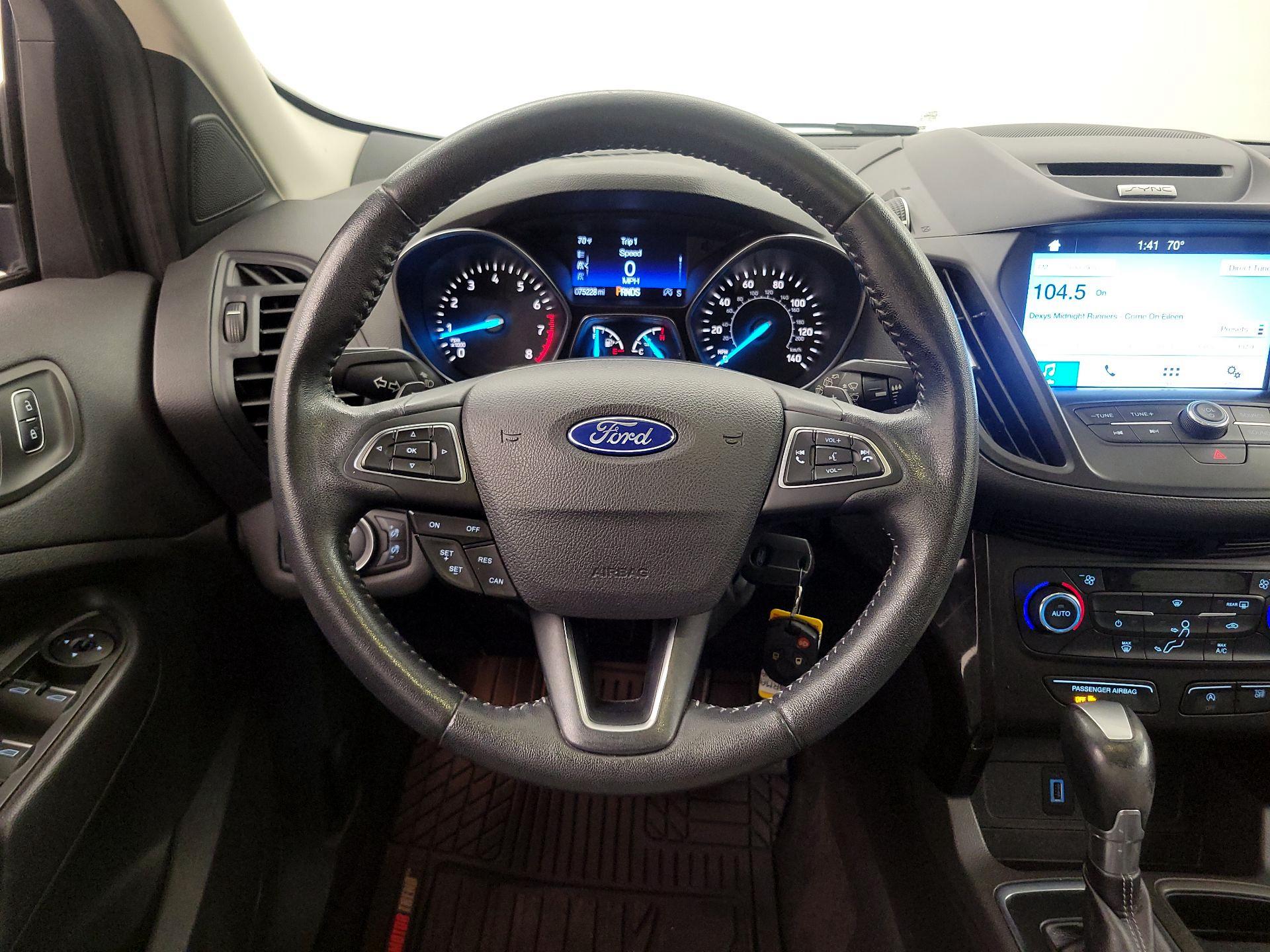 Thumbnail: 2017 Ford Escape - 10