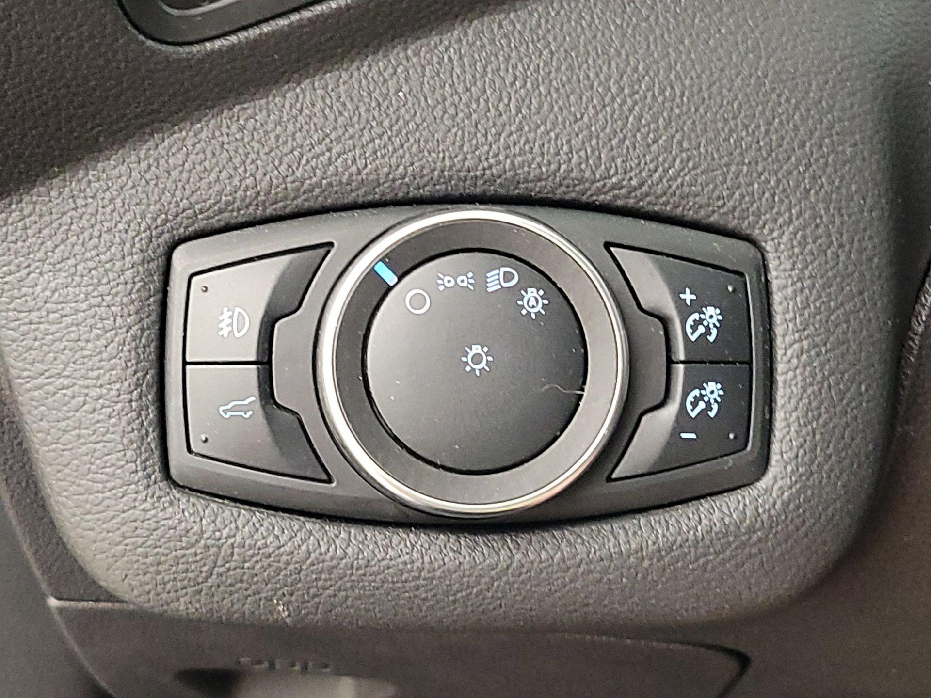 Thumbnail: 2017 Ford Escape - 13