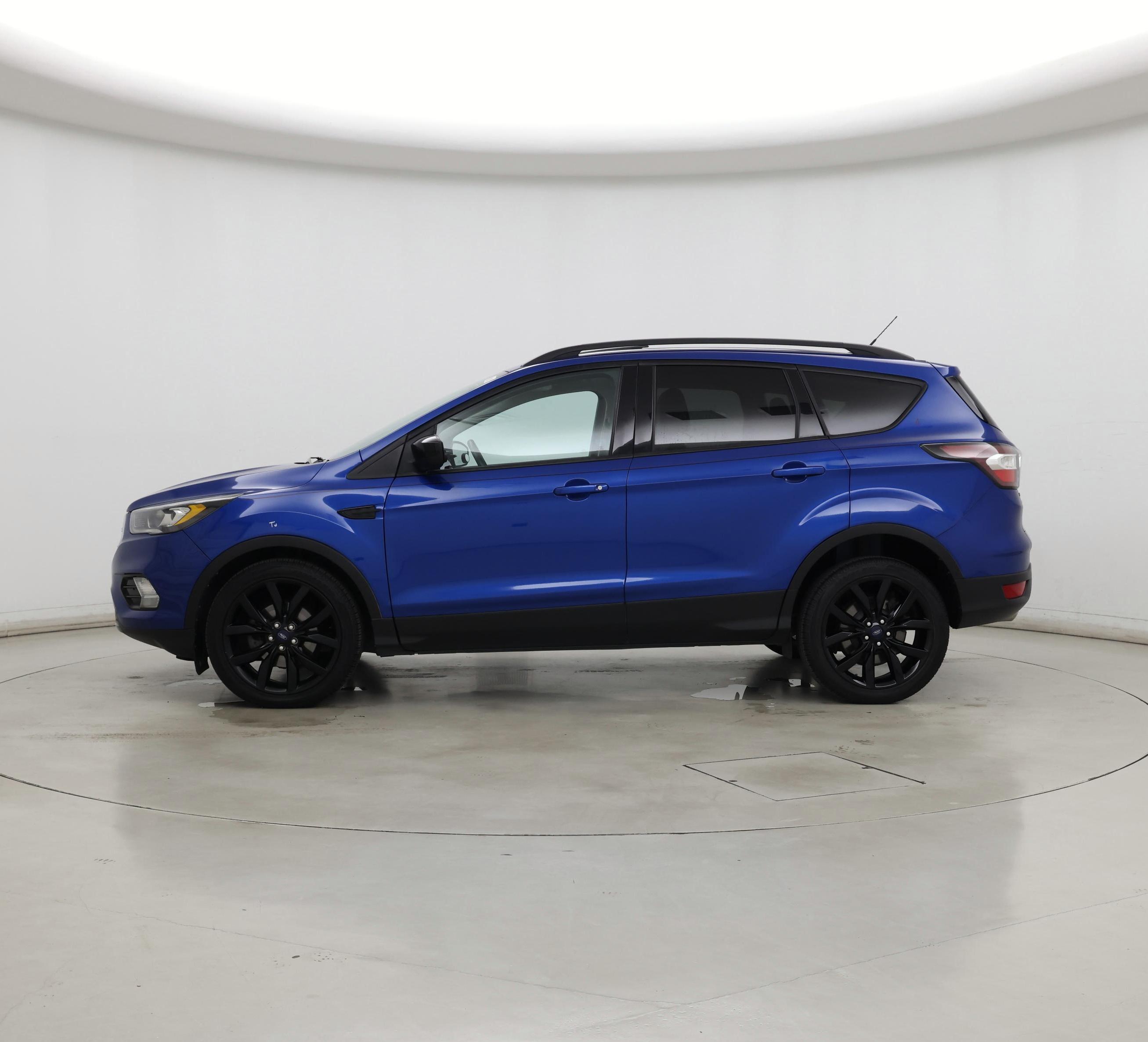 Thumbnail: 2017 Ford Escape - 3