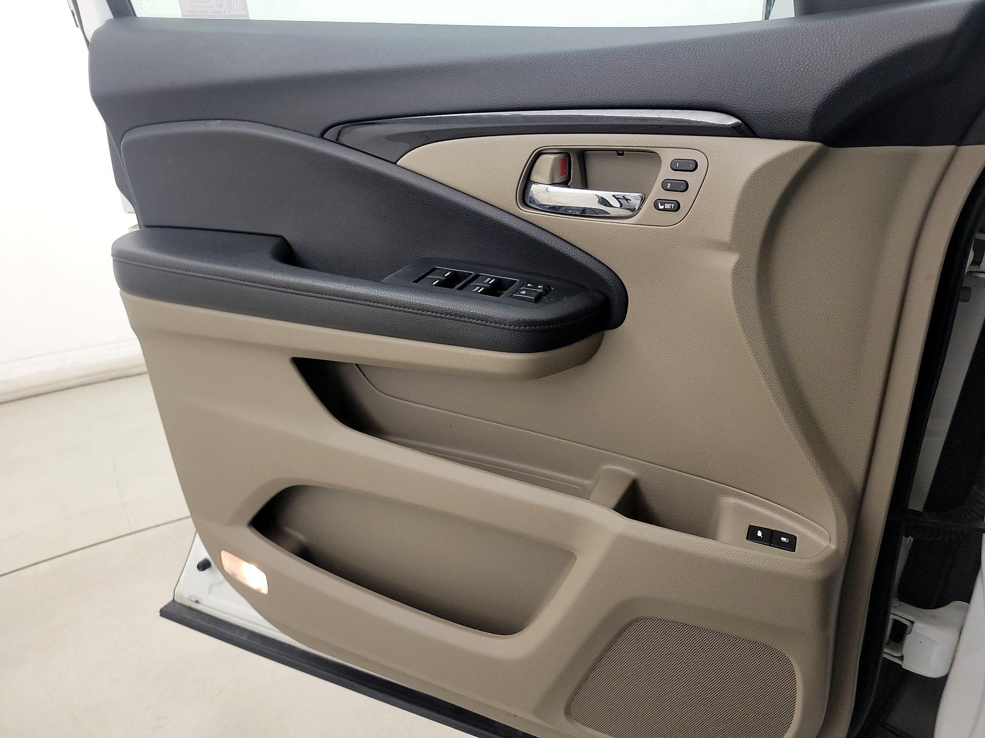 Thumbnail: 2021 Honda Pilot - 12