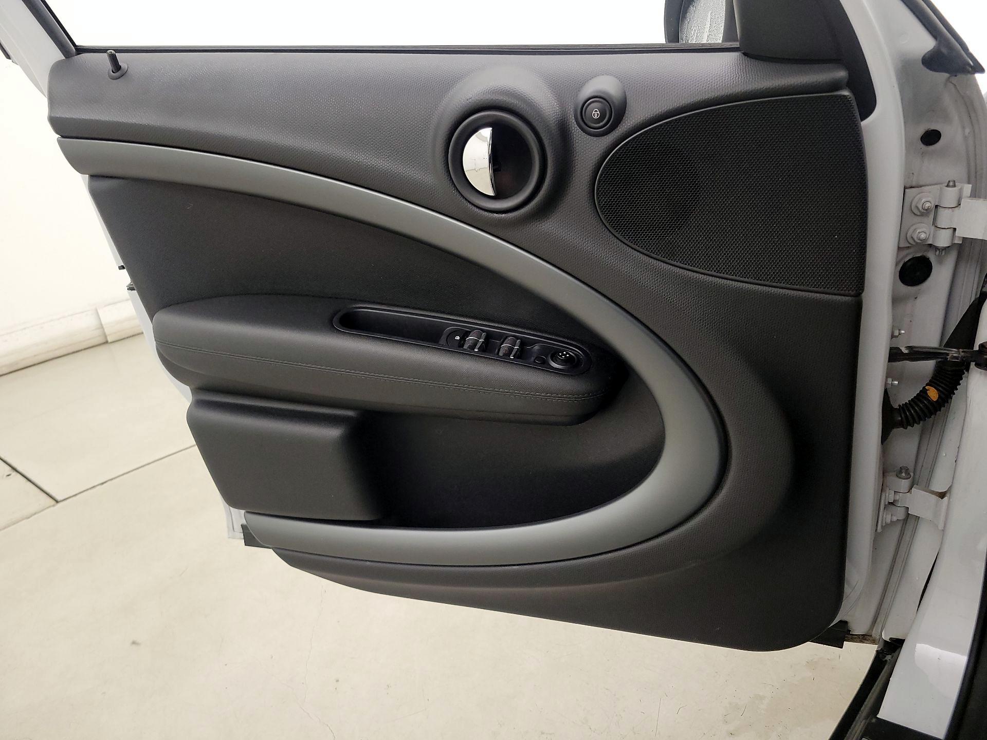 Thumbnail: 2016 MINI Cooper Countryman - 12