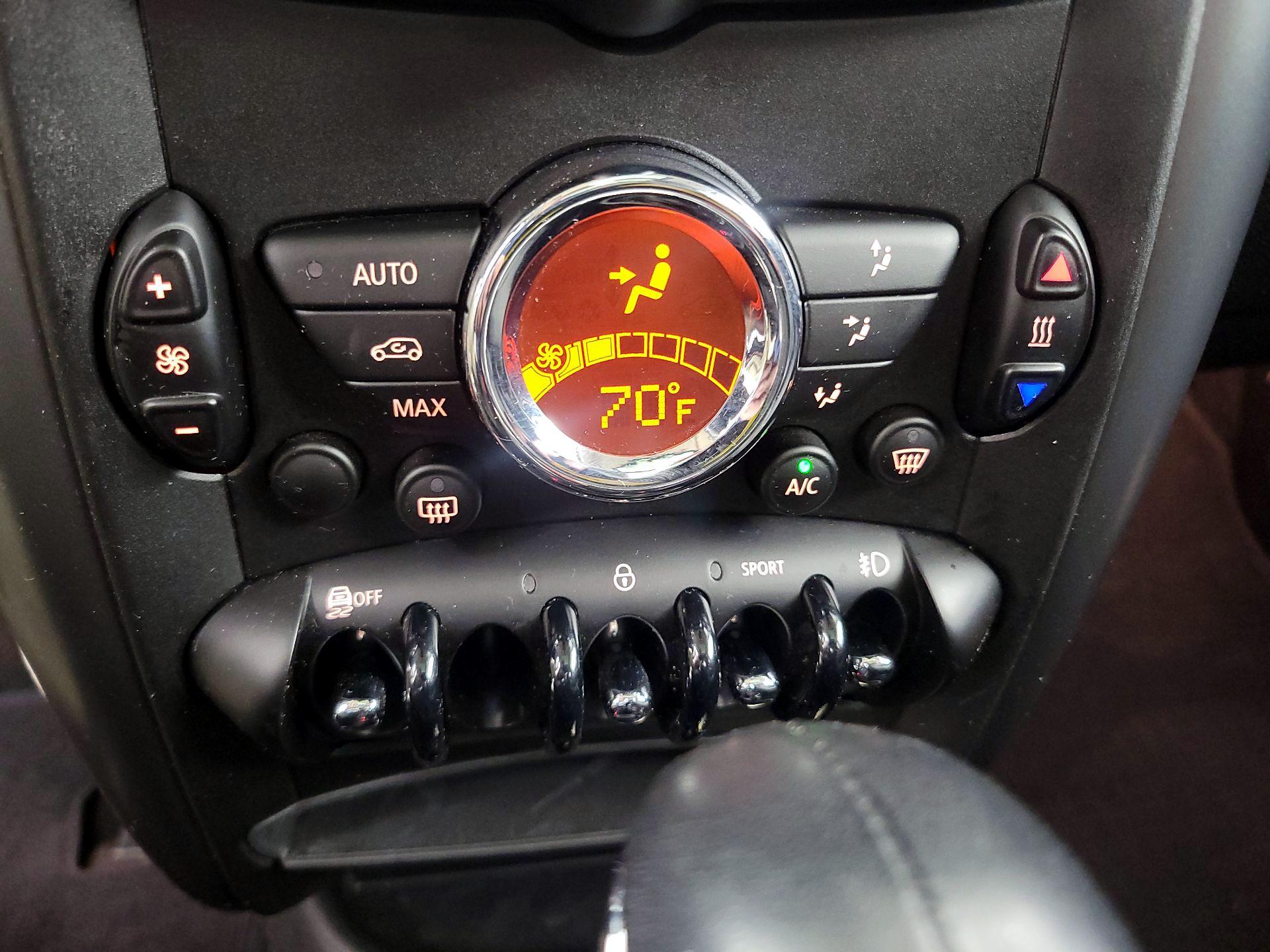 Thumbnail: 2016 MINI Cooper Countryman - 14