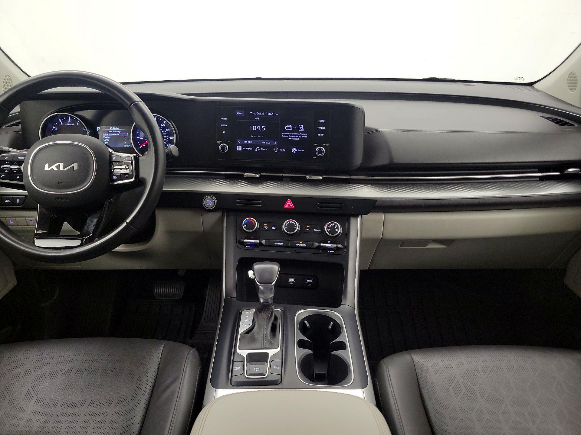 Thumbnail: 2023 Kia Carnival - 9