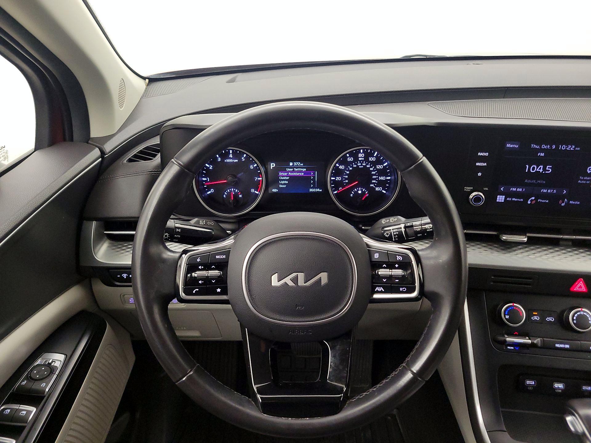 Thumbnail: 2023 Kia Carnival - 10