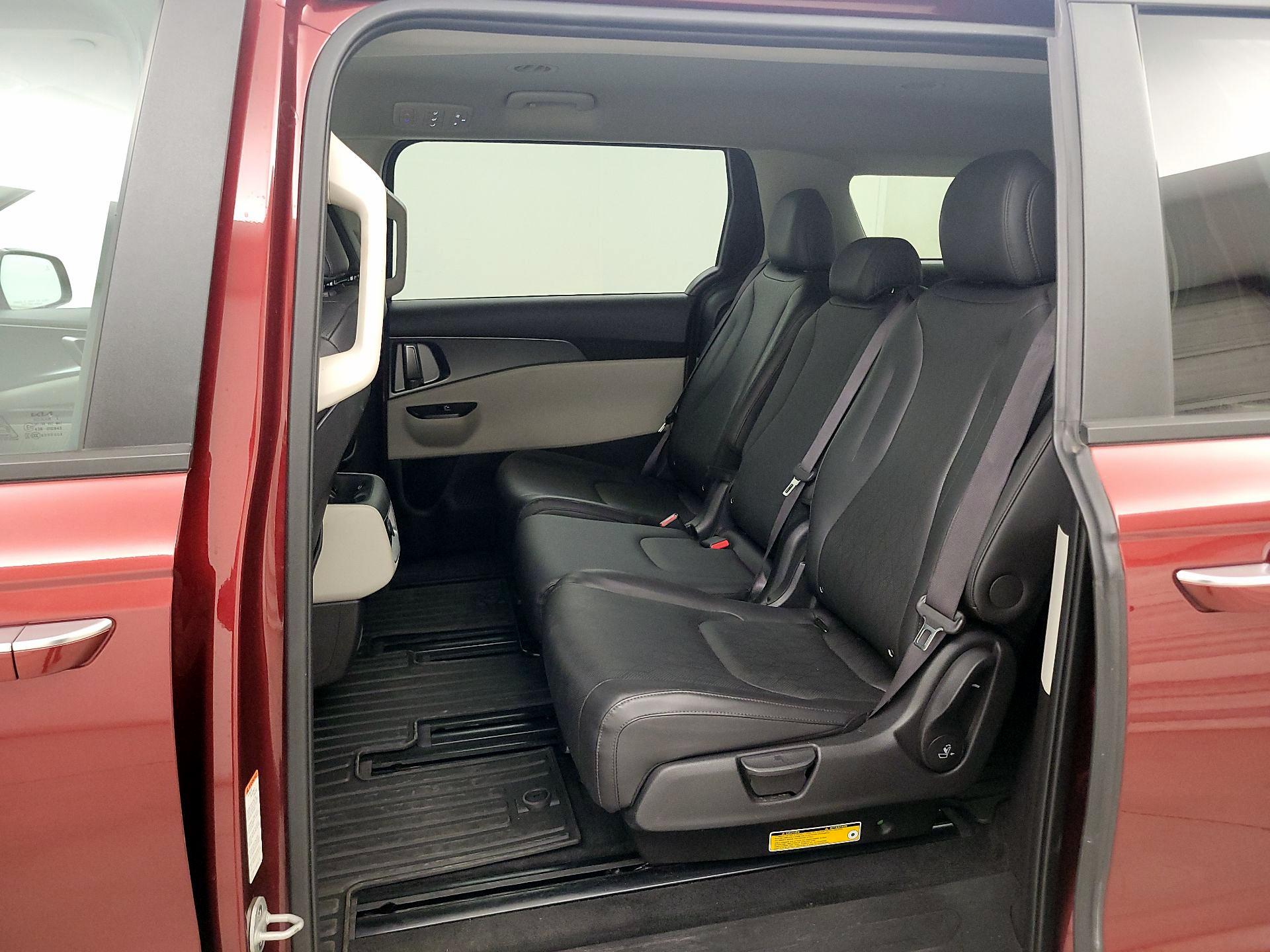 Thumbnail: 2023 Kia Carnival - 19