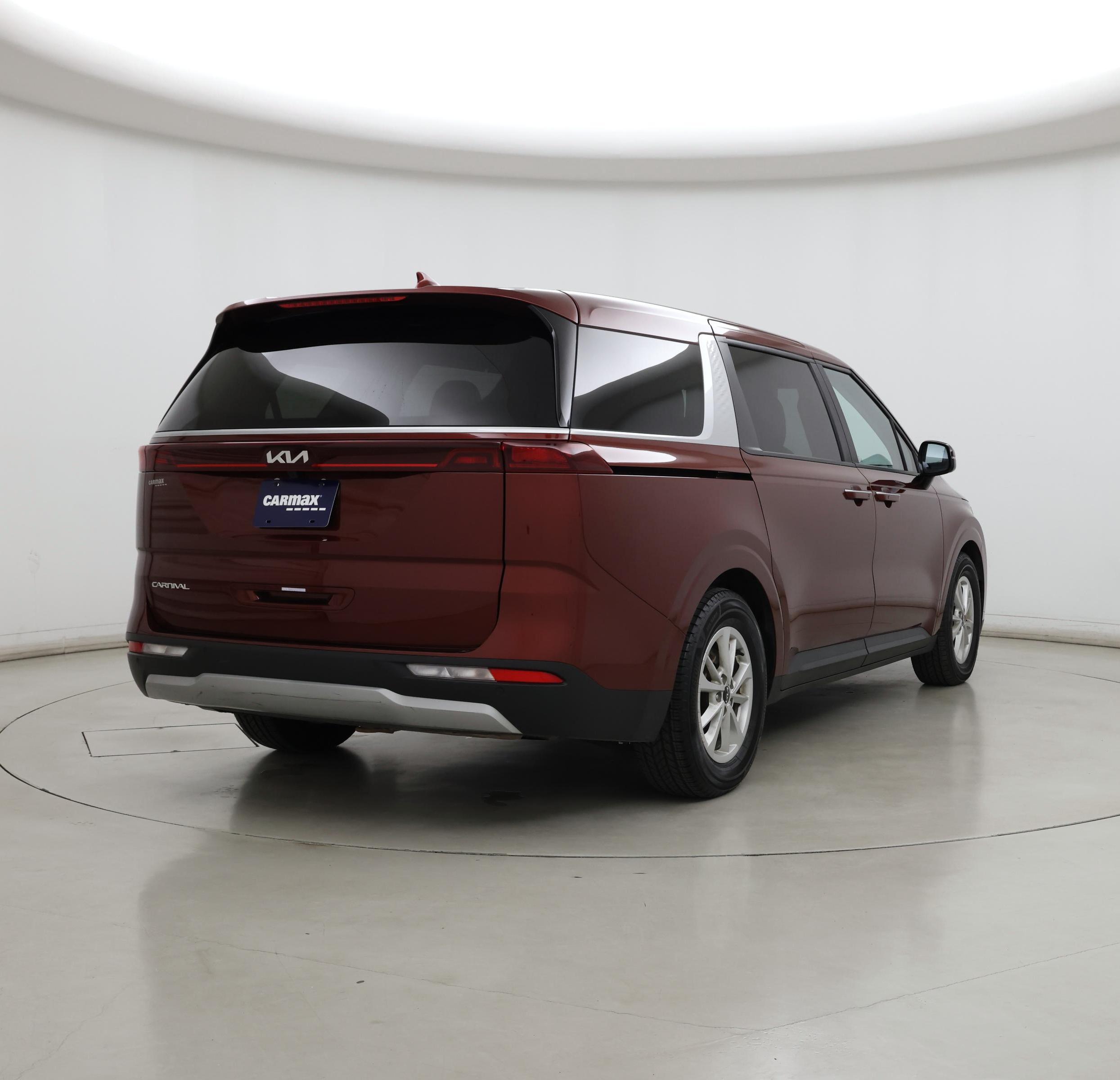 Thumbnail: 2023 Kia Carnival - 8