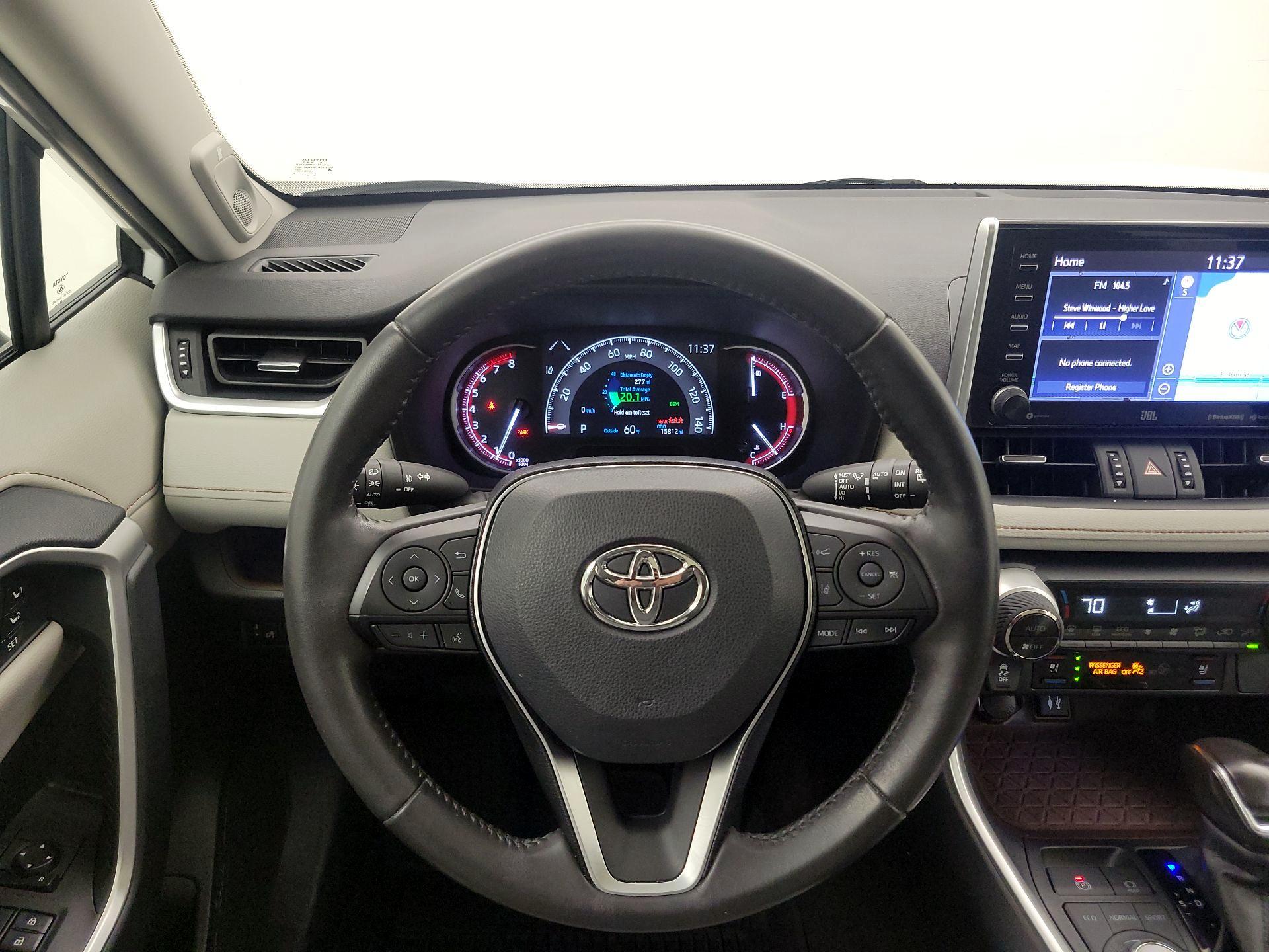 Thumbnail: 2019 Toyota RAV4 - 10