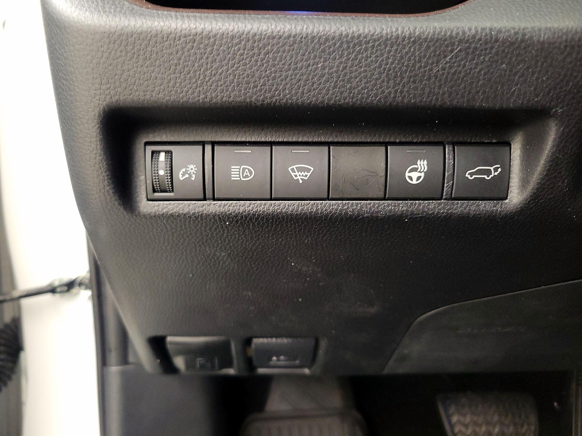 Thumbnail: 2019 Toyota RAV4 - 13