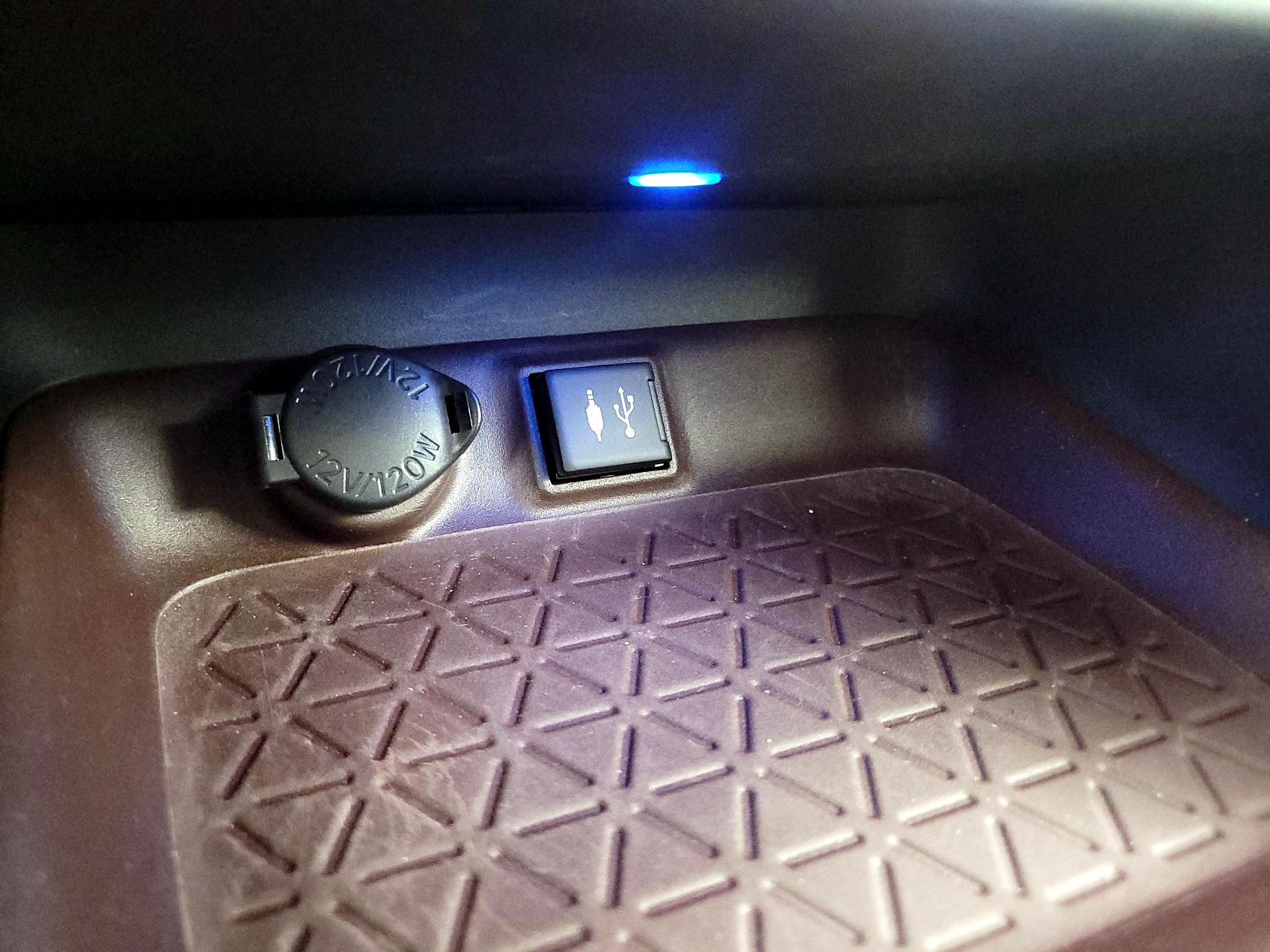 Thumbnail: 2019 Toyota RAV4 - 19