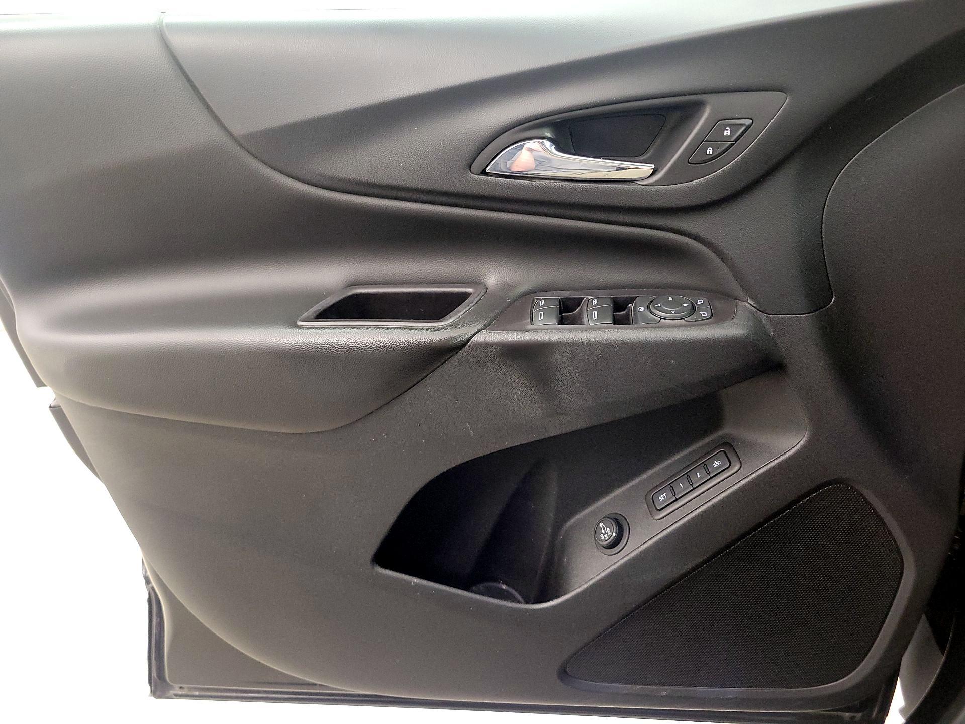 Thumbnail: 2020 Chevrolet Equinox - 12