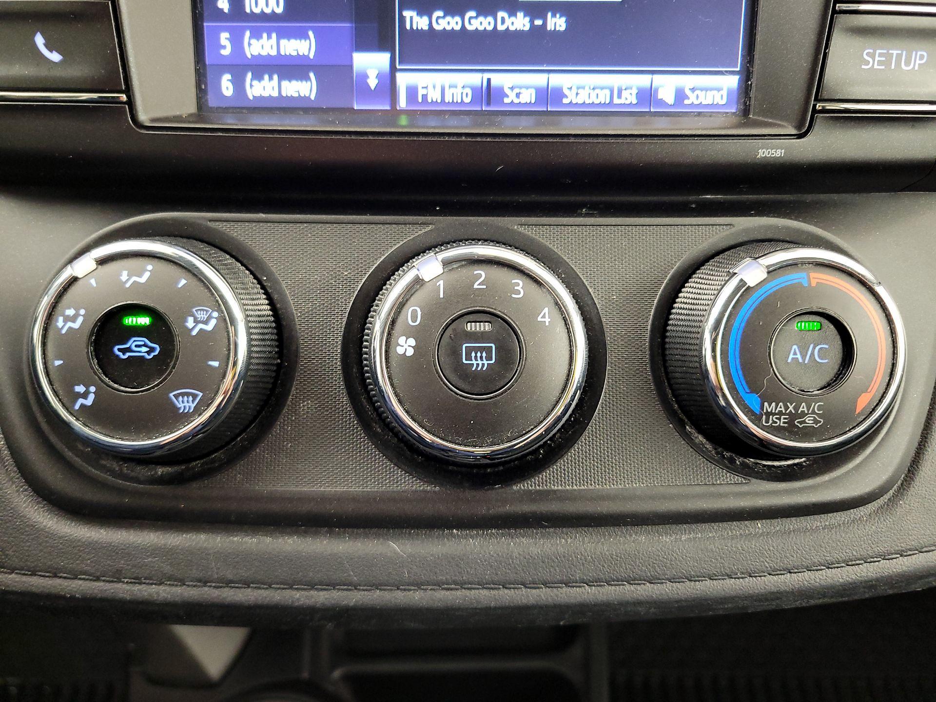 Thumbnail: 2018 Toyota RAV4 - 16