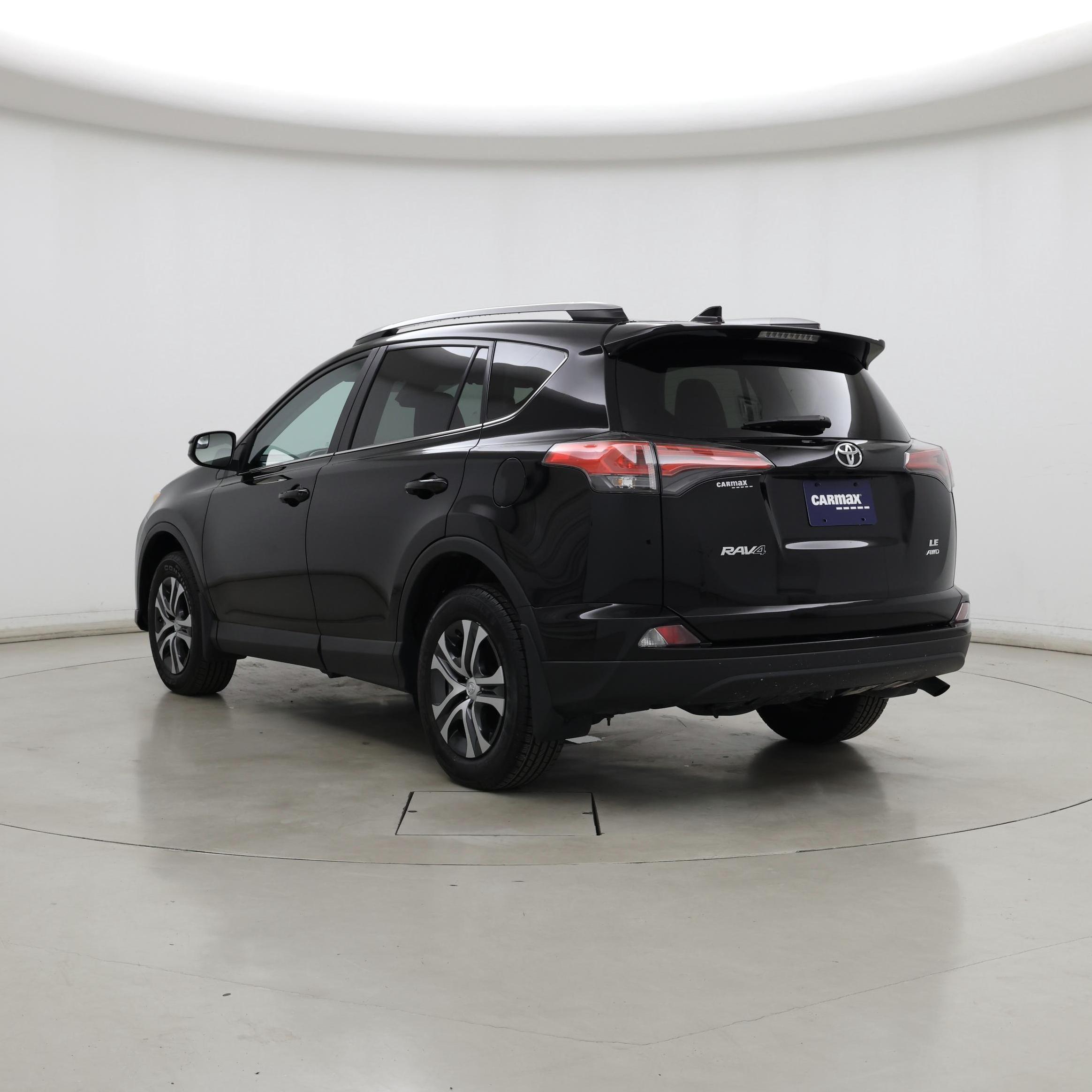 Thumbnail: 2018 Toyota RAV4 - 2