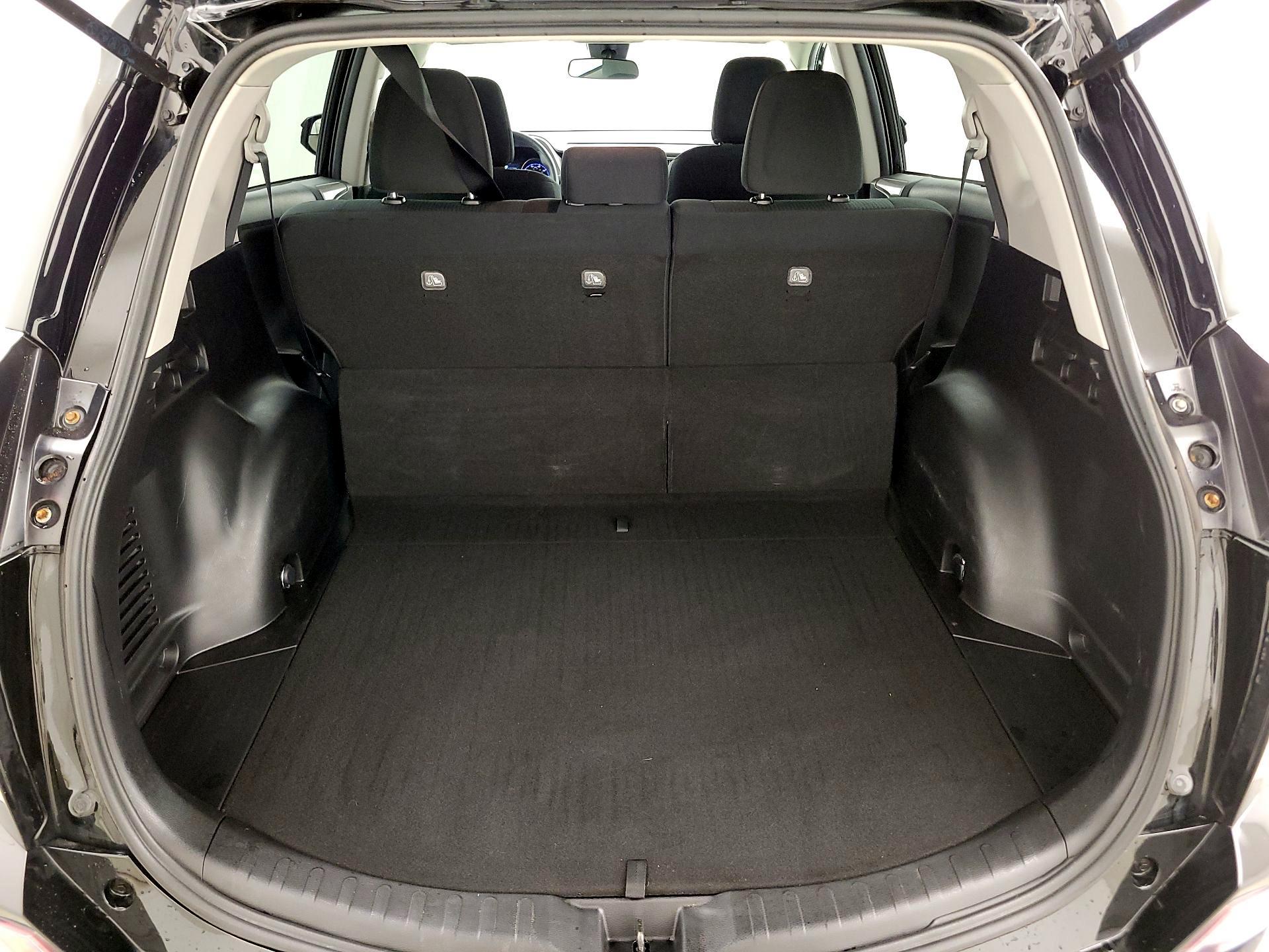 Thumbnail: 2018 Toyota RAV4 - 20