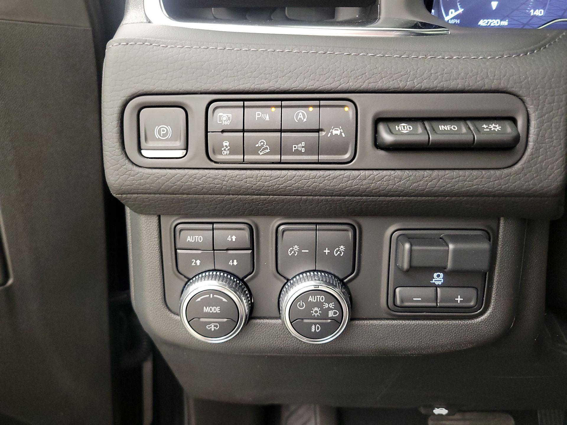 Thumbnail: 2023 GMC Yukon - 13