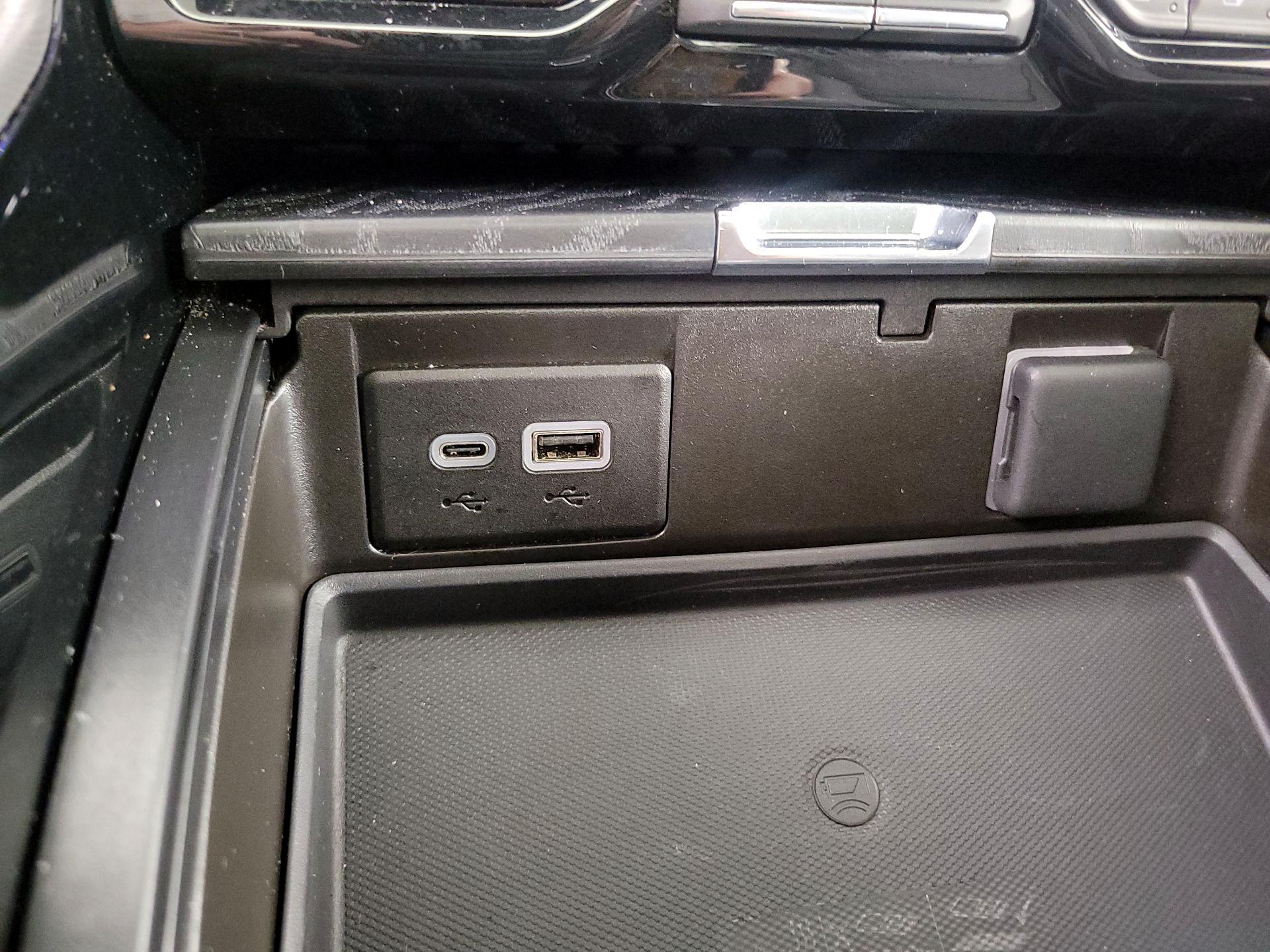 Thumbnail: 2023 GMC Yukon - 19