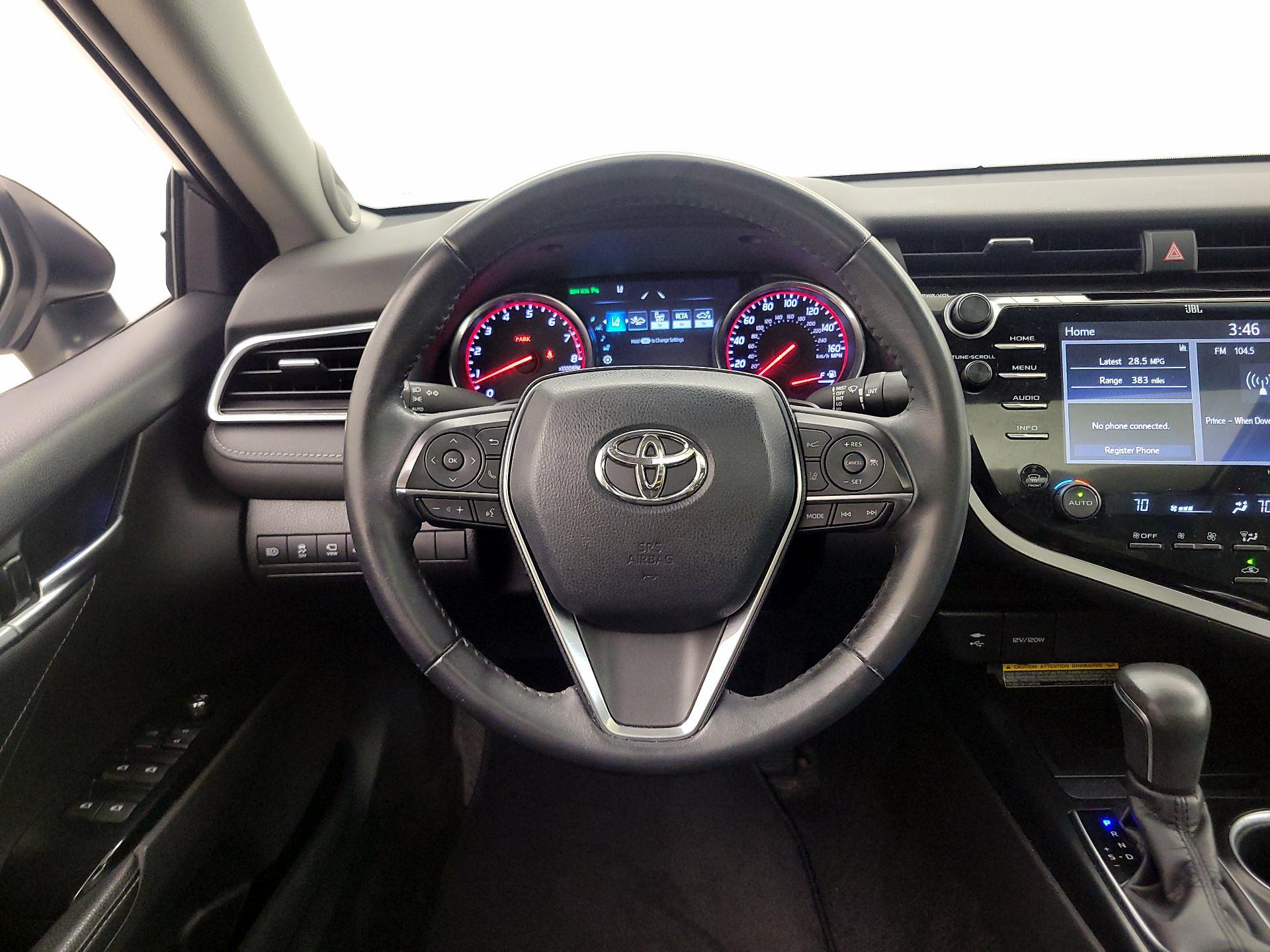 Thumbnail: 2018 Toyota Camry - 10