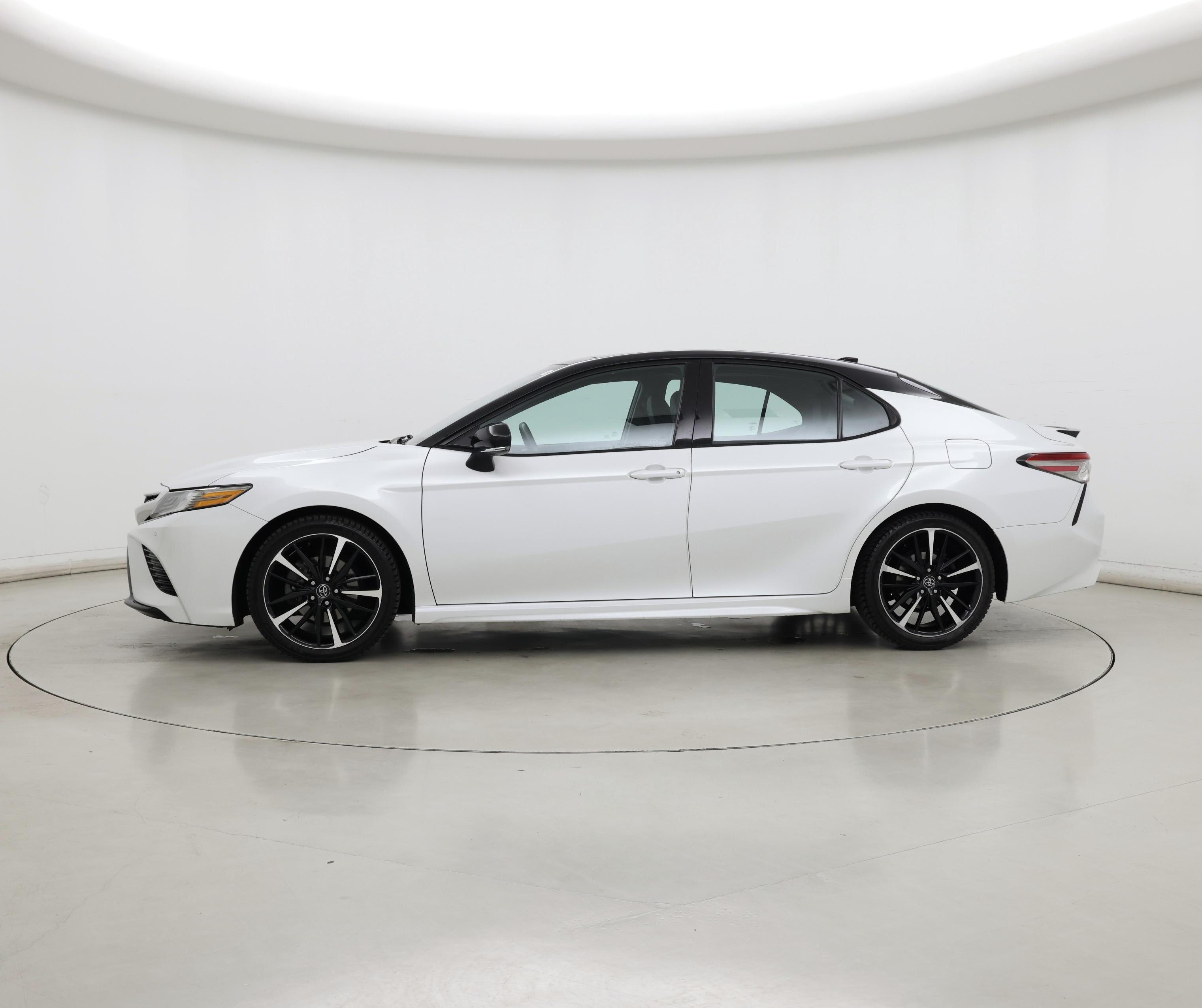 Thumbnail: 2018 Toyota Camry - 3