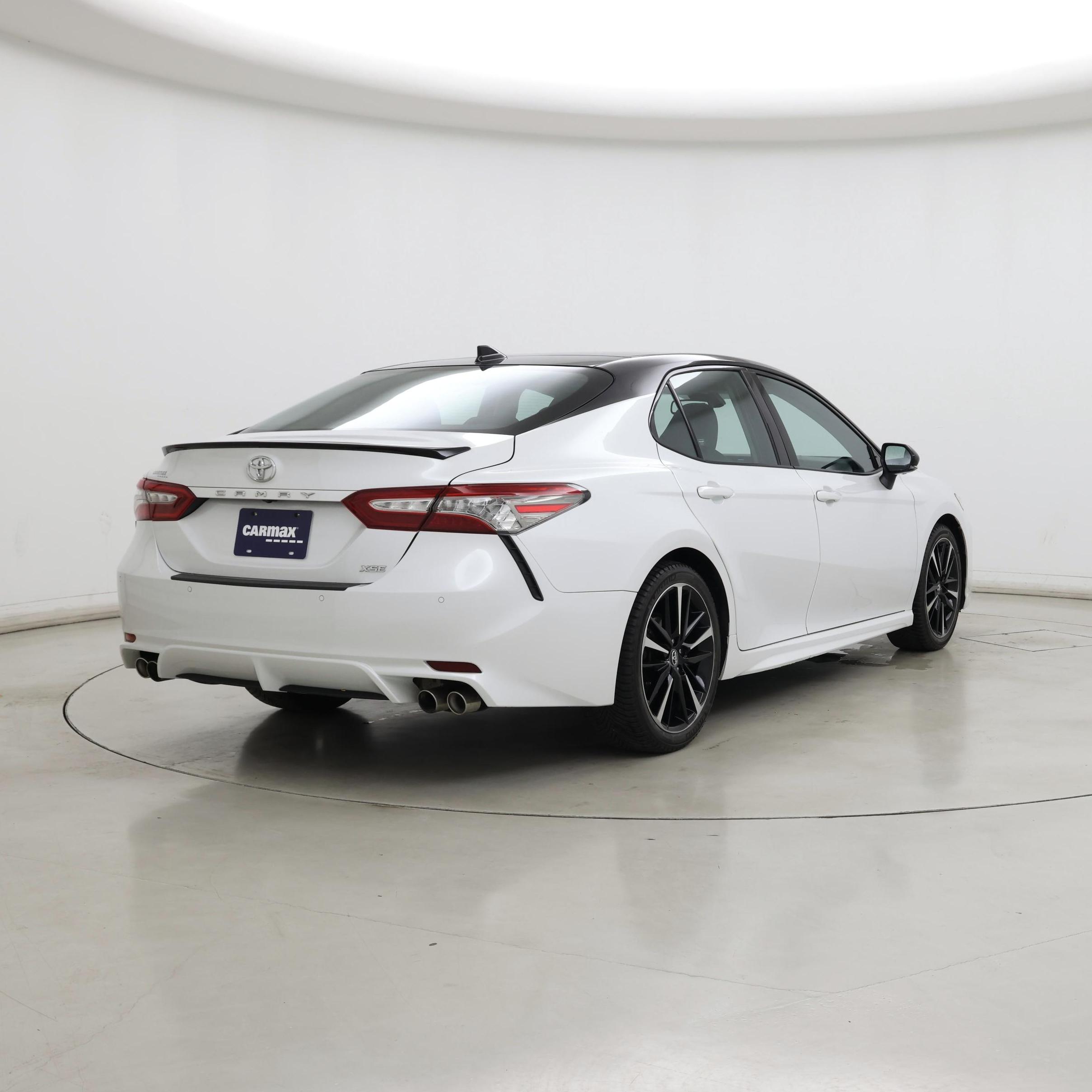 Thumbnail: 2018 Toyota Camry - 8