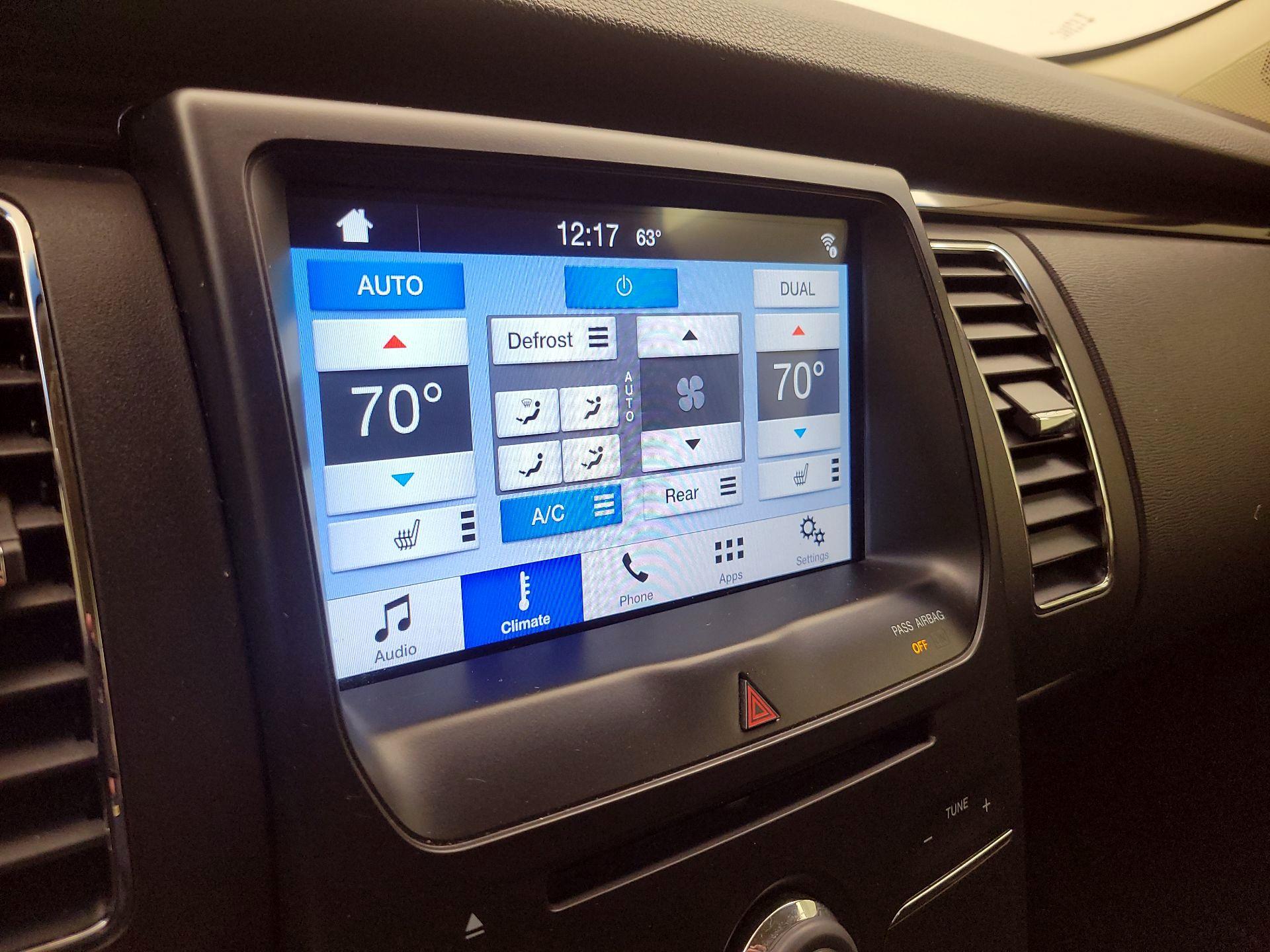 Thumbnail: 2016 Ford Flex - 16
