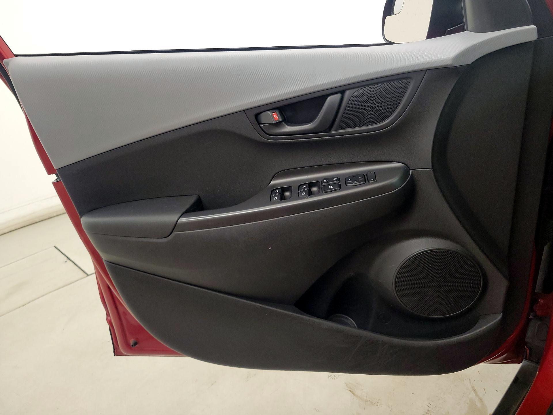 Thumbnail: 2020 Hyundai Kona - 12