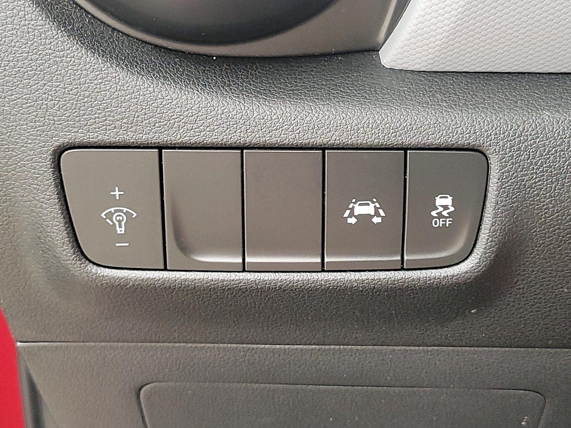Thumbnail: 2020 Hyundai Kona - 13