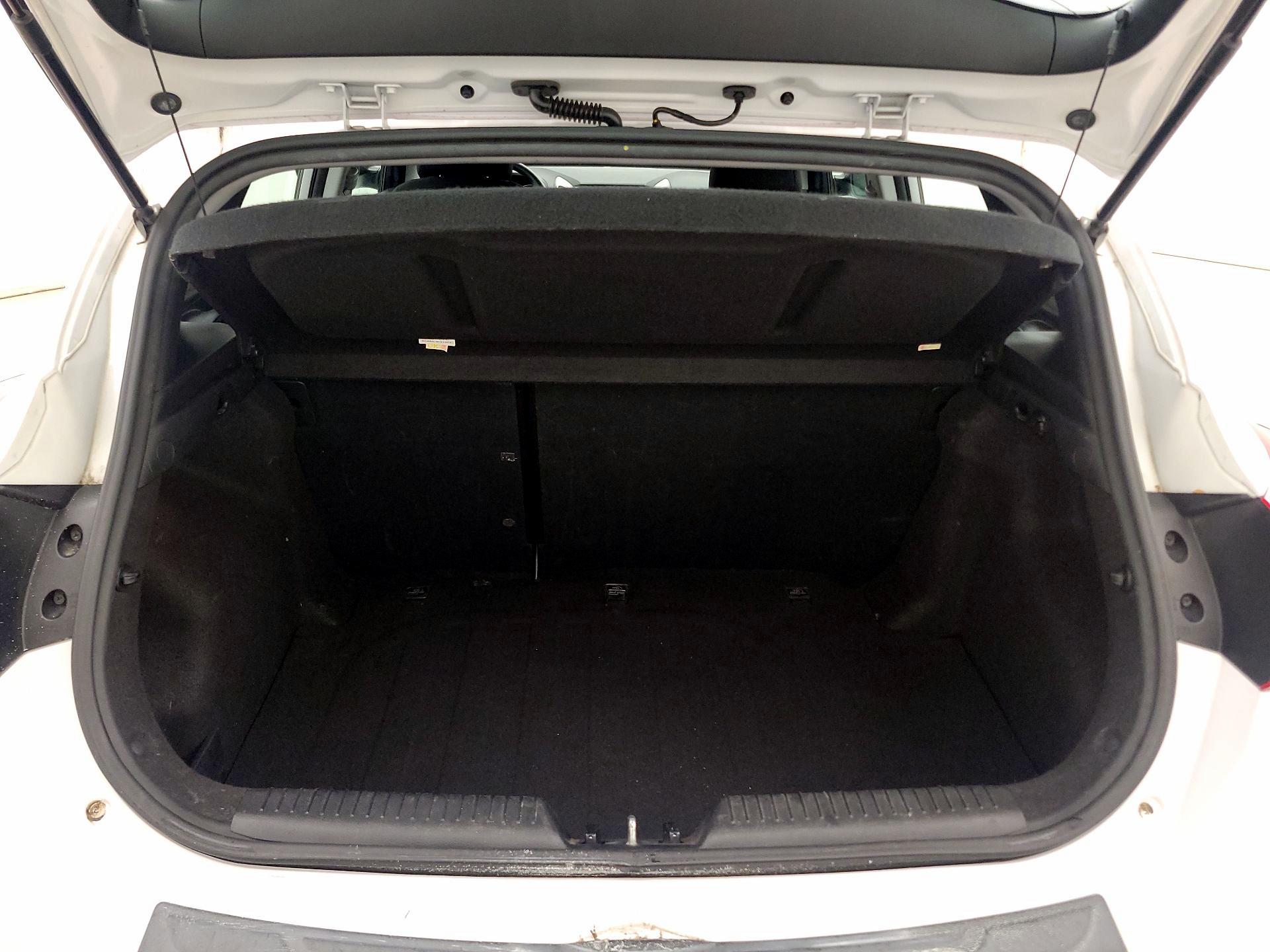 Thumbnail: 2016 Hyundai Elantra - 19