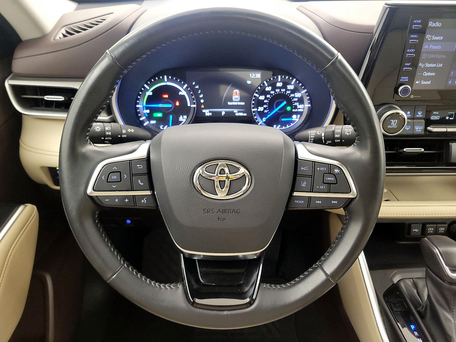 Thumbnail: 2021 Toyota Highlander - 10